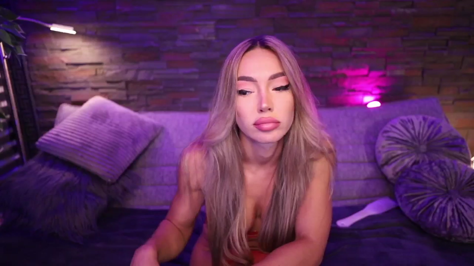 Gallery image thumbnail from Carminahot's myfreecams stream on, 08/24/2025, 05:13 image 15 of 20