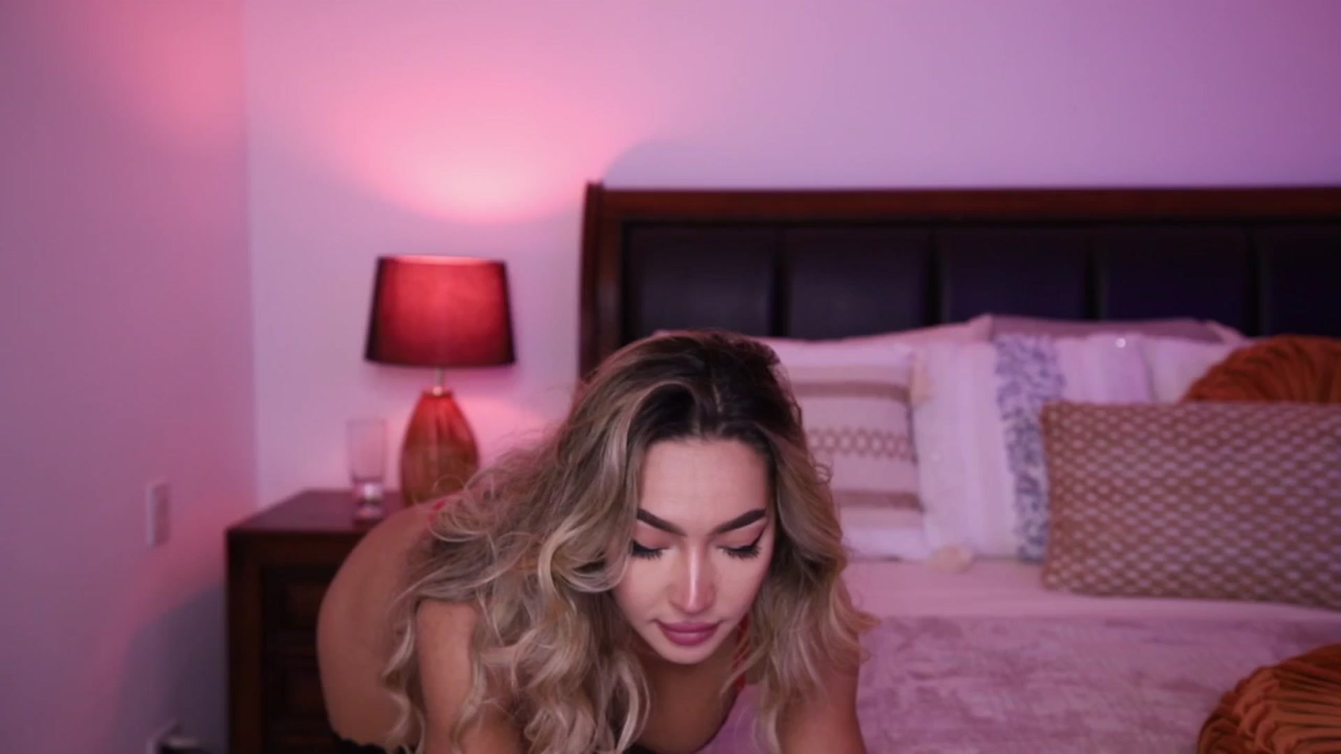 Gallery image thumbnail from Carminahot's myfreecams stream on, 12/15/2025, 02:33 image 5 of 20