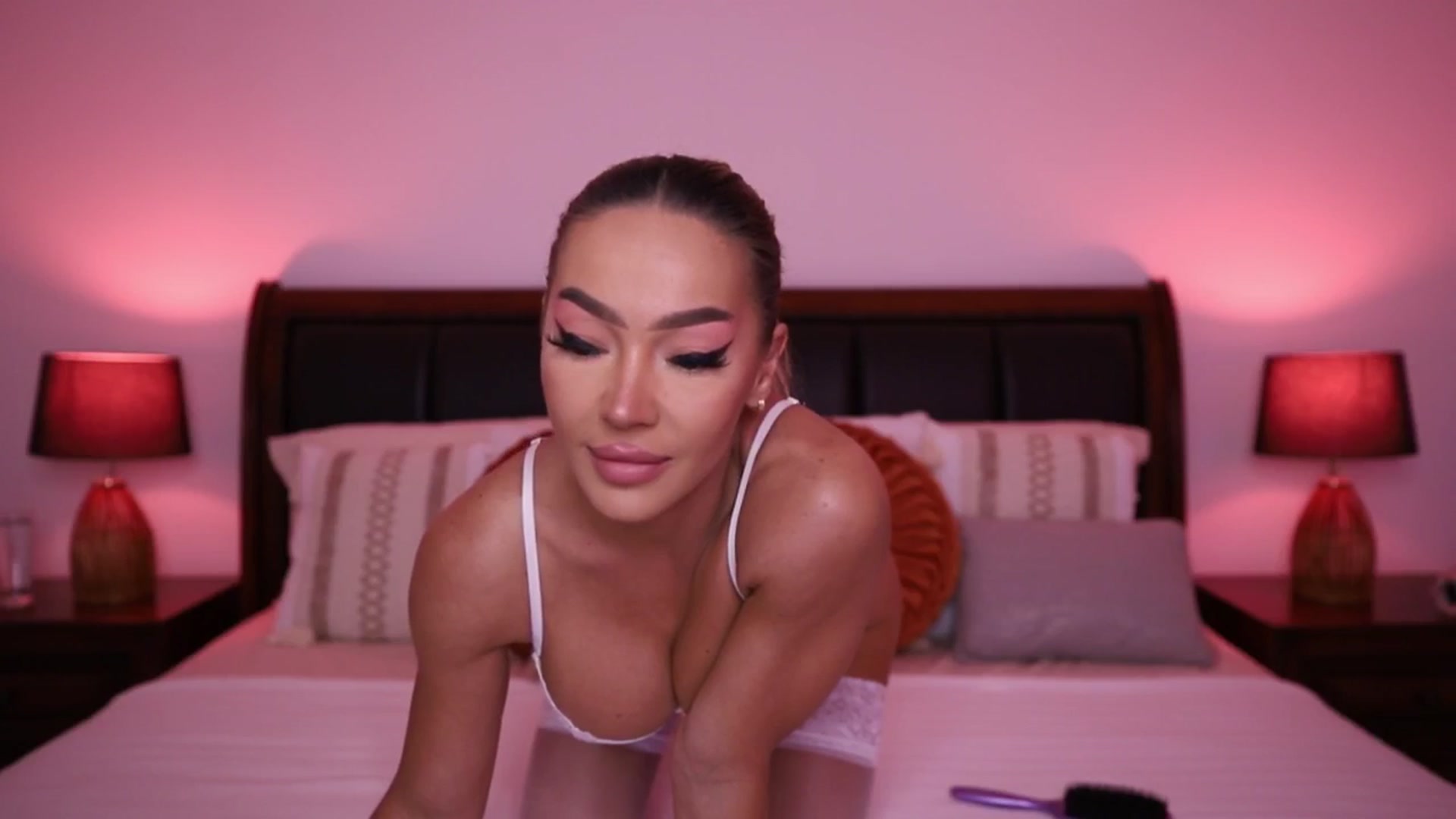Gallery image thumbnail from Carminahot's myfreecams stream on, 01/05/2026, 24:37 image 16 of 20