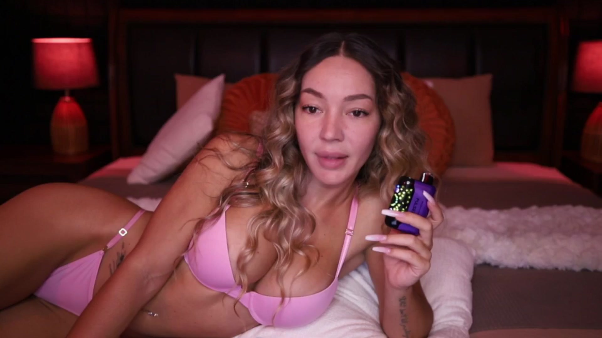 Gallery image thumbnail from Carminahot's myfreecams stream on, 04/19/2026, 03:14 image 11 of 20