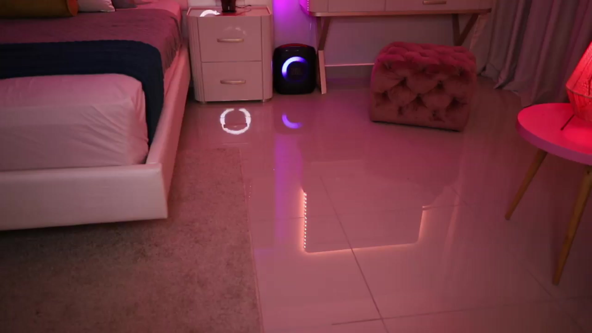 Gallery image thumbnail from Carminahot's myfreecams stream on, 06/23/2026, 01:16 image 13 of 20