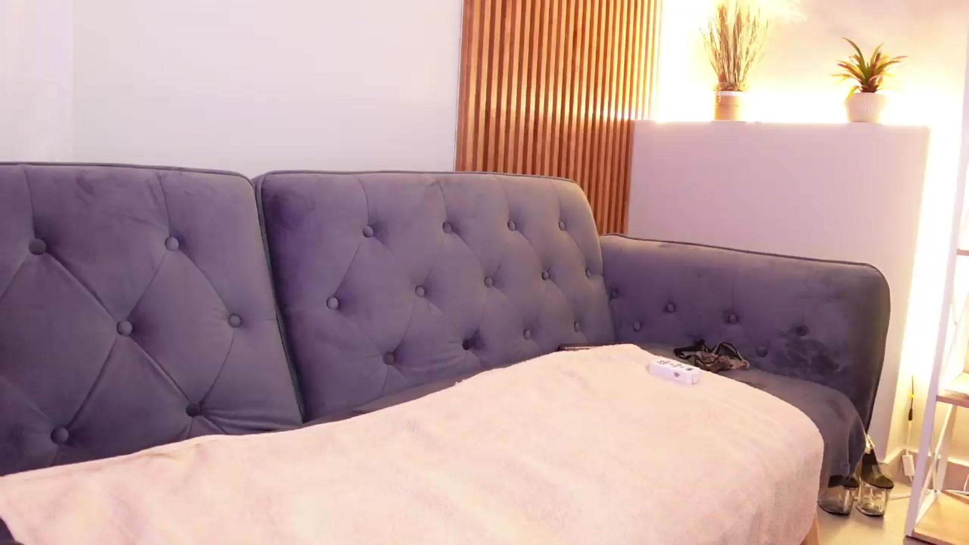 Gallery image thumbnail from Carminahot's myfreecams stream on, 08/10/2026, 24:01 image 15 of 20