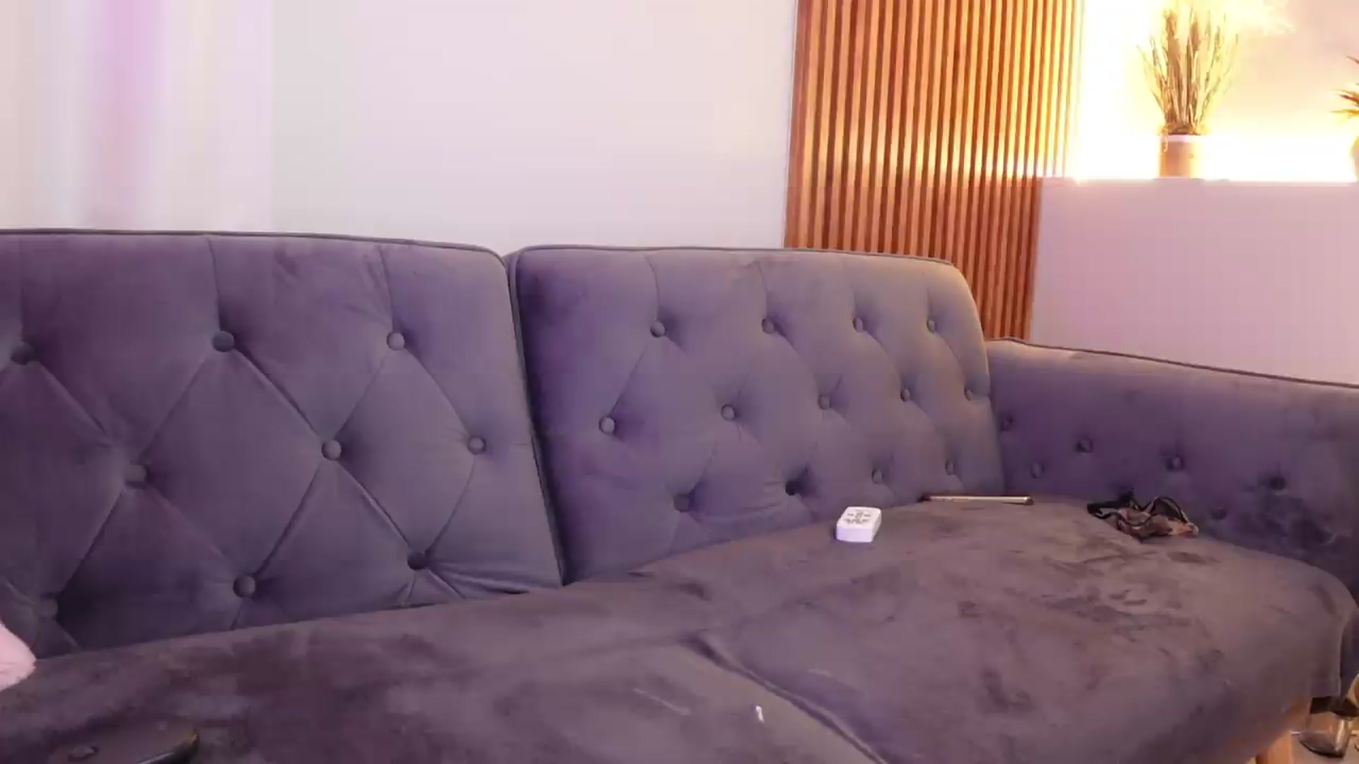 Gallery image thumbnail from Carminahot's myfreecams stream on, 08/10/2026, 24:01 image 14 of 20