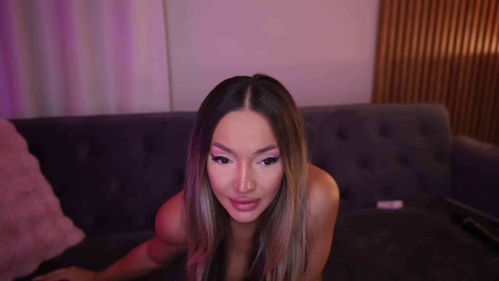 Gallery image thumbnail from Carminahot's myfreecams stream on, 08/10/2026, 24:53 image 20 of 20