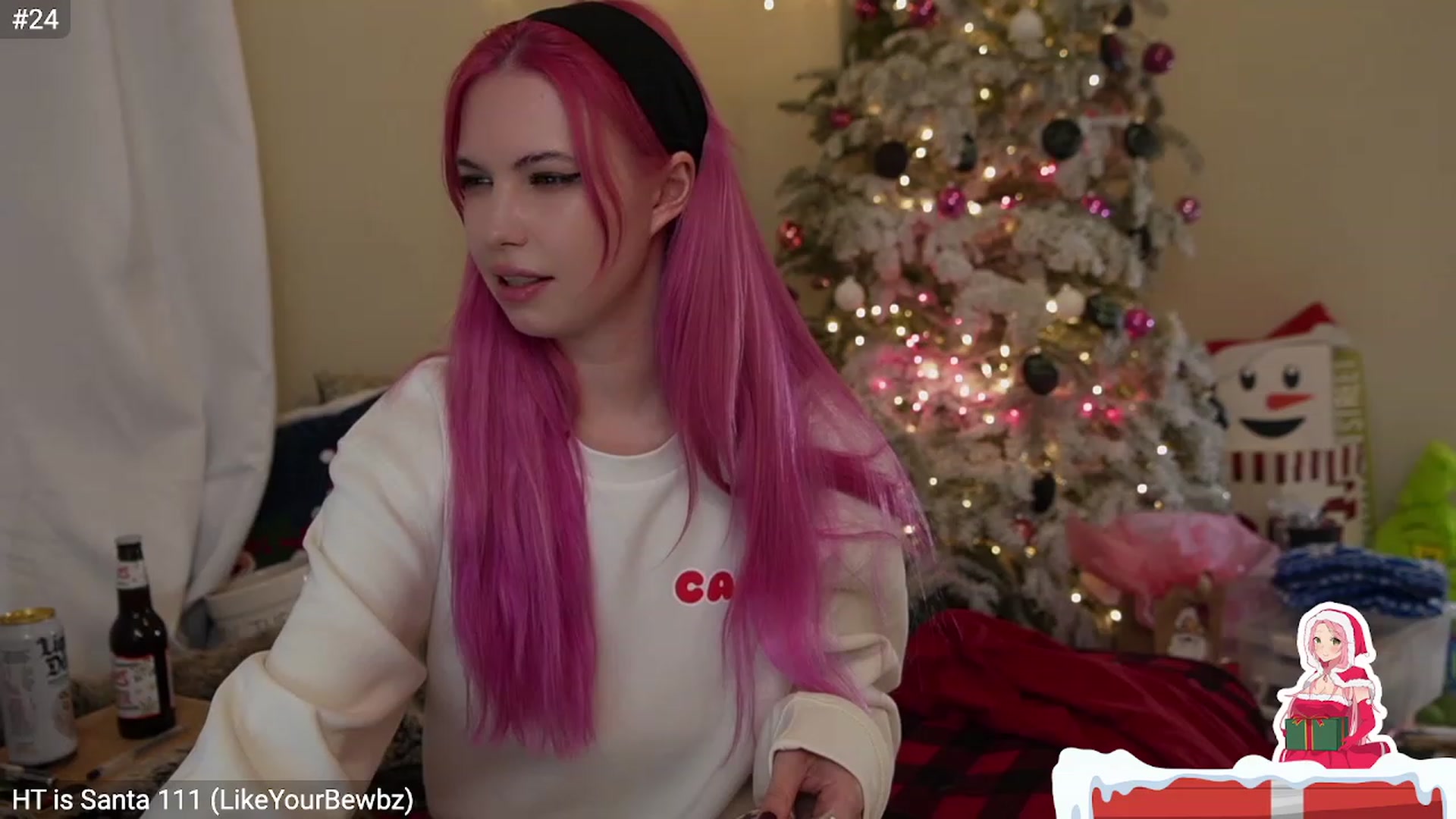 Gallery image thumbnail from Carmsmas's myfreecams stream on, 12/27/2022, 05:27 image 4 of 20