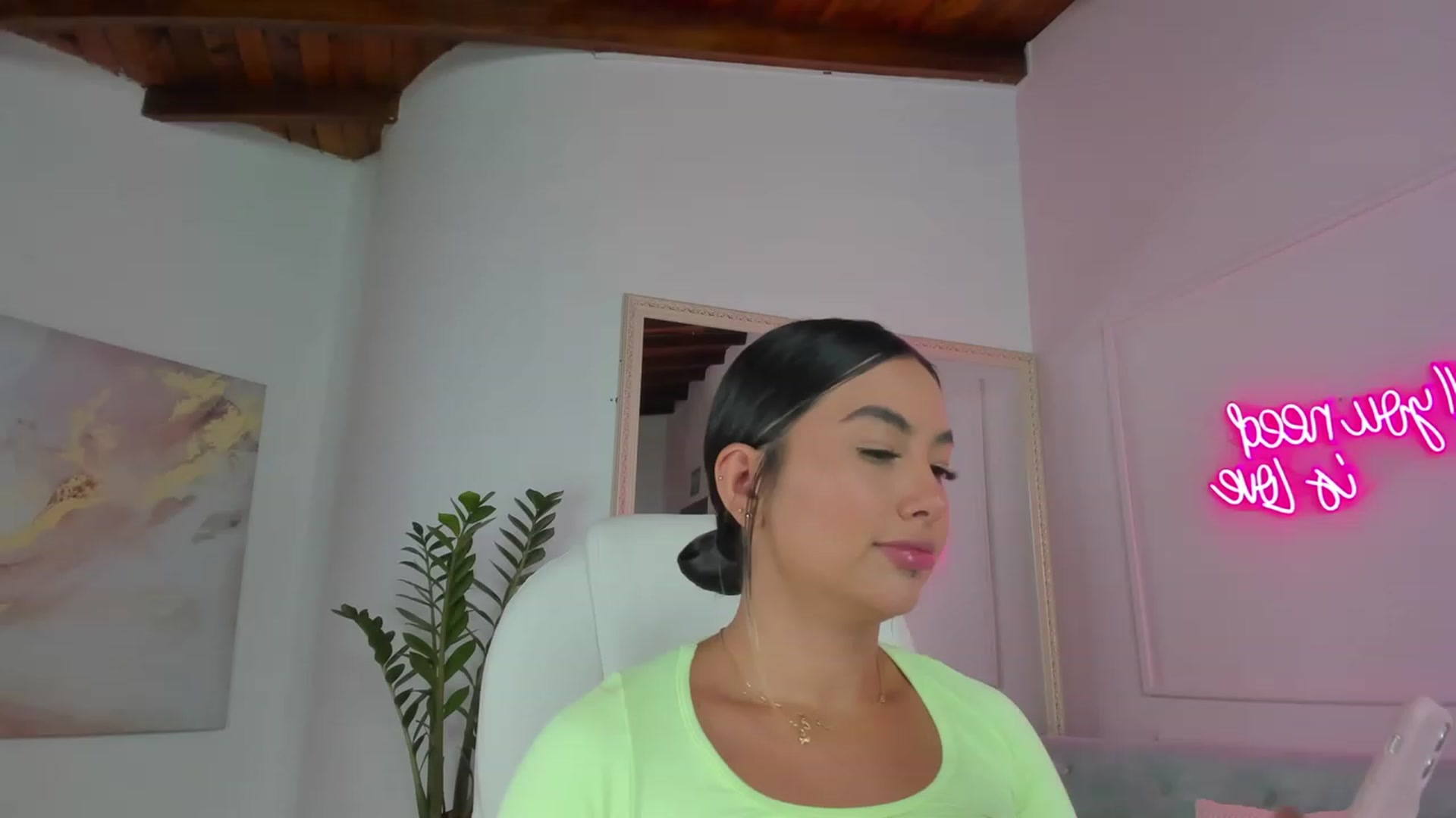 Gallery image thumbnail from Caro_Cano's myfreecams stream on, 01/20/2023, 17:08 image 20 of 20
