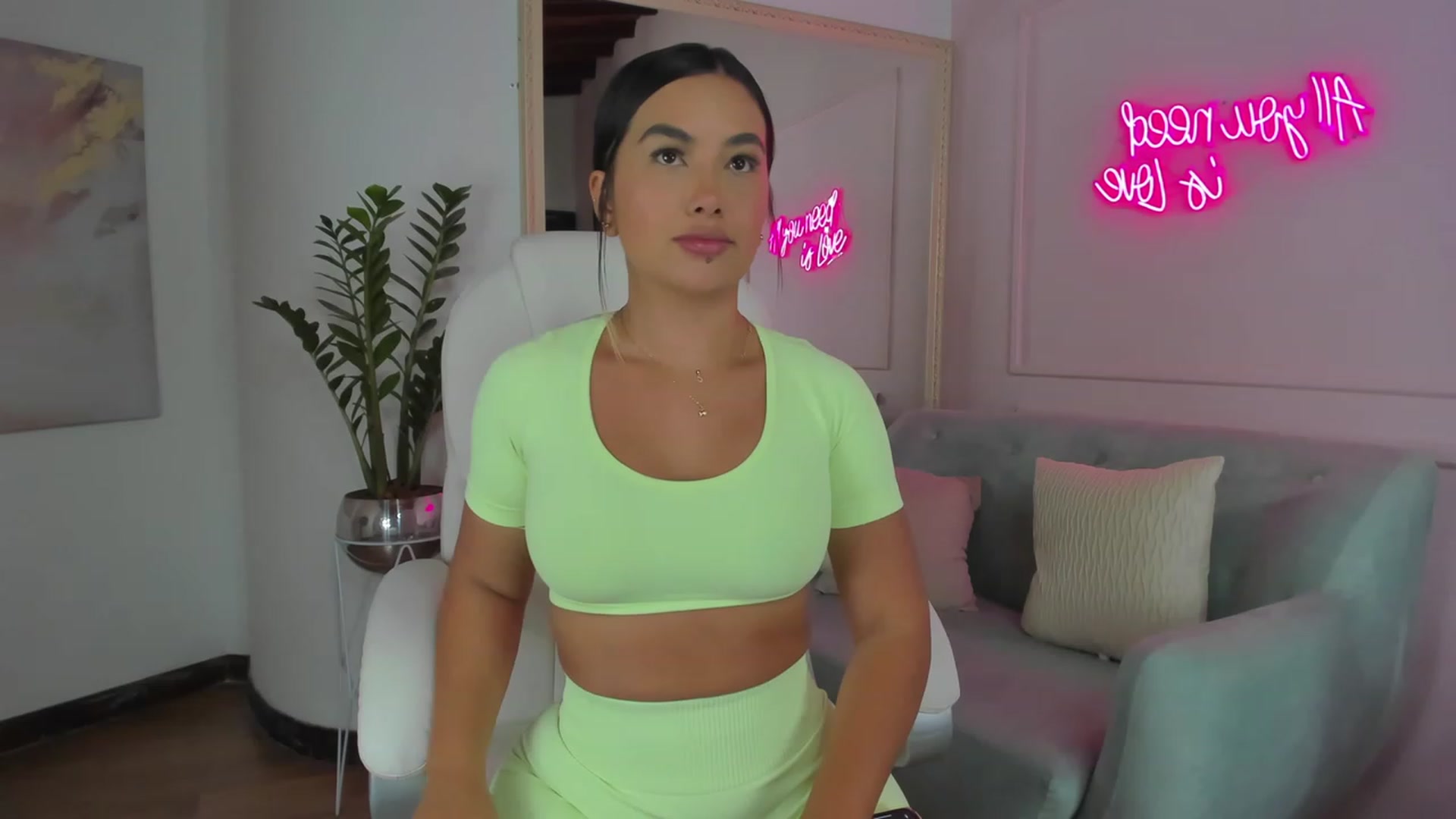 Gallery image thumbnail from Caro_Cano's myfreecams stream on, 01/20/2023, 19:41 image 2 of 20