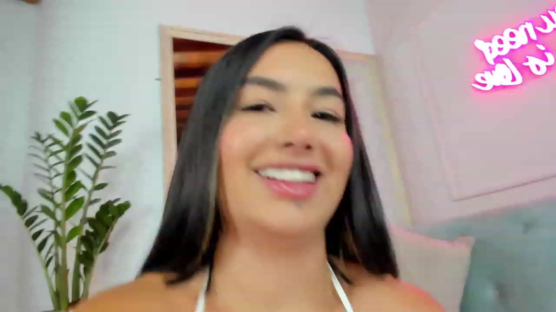 Gallery image thumbnail from Caro_Cano's myfreecams stream on, 01/25/2023, 16:39 image 2 of 20