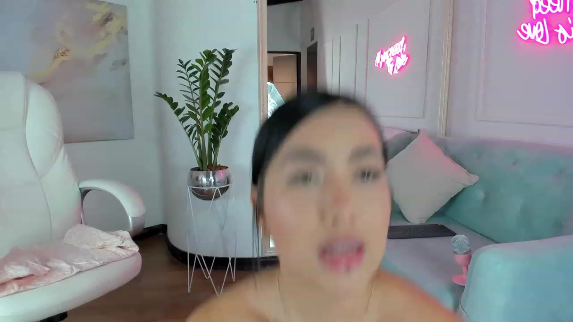 Gallery image thumbnail from Caro_Cano's myfreecams stream on, 01/29/2023, 16:20 image 6 of 20