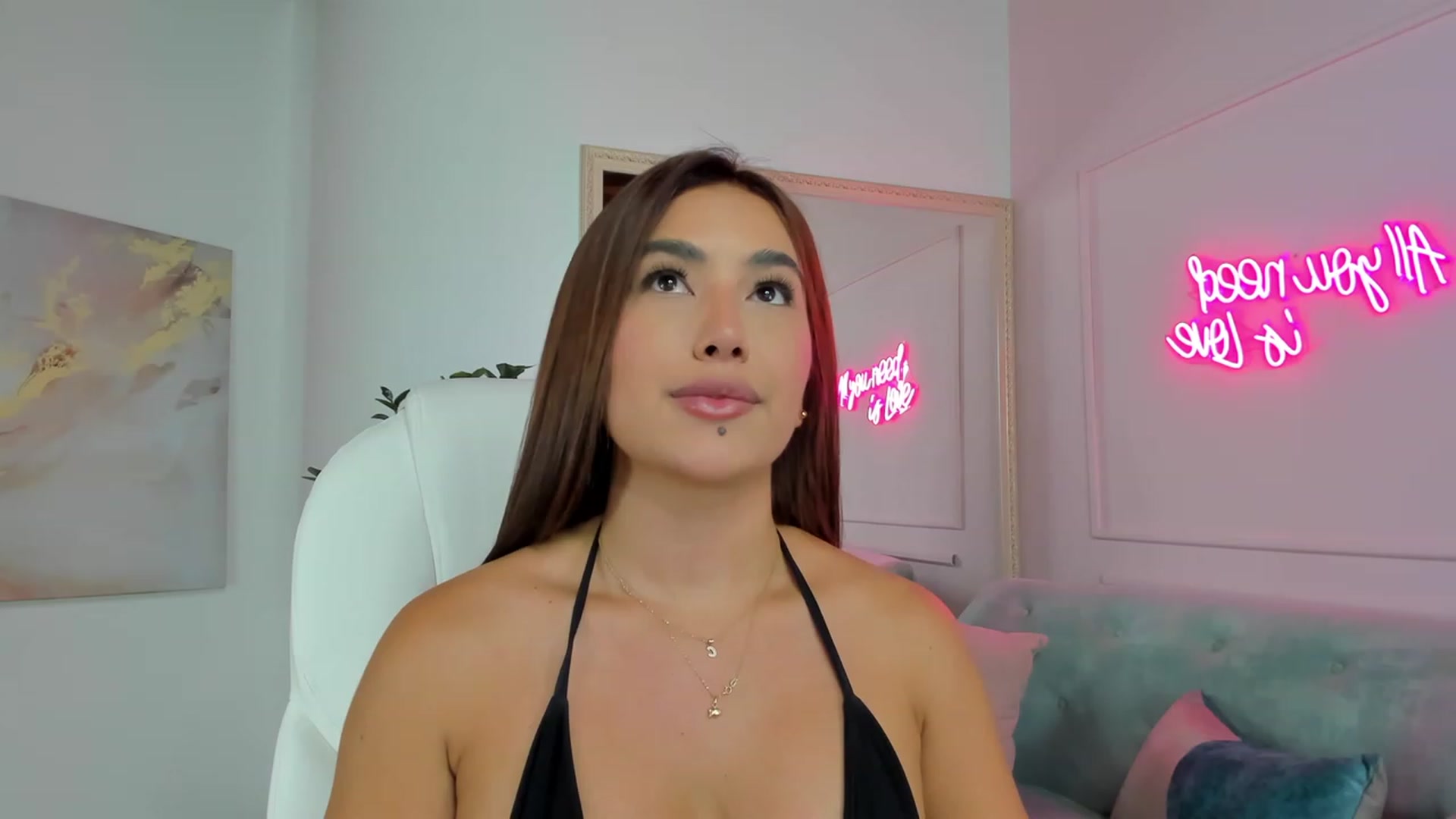 Gallery image thumbnail from Caro_Cano's myfreecams stream on, 02/01/2023, 18:19 image 7 of 20