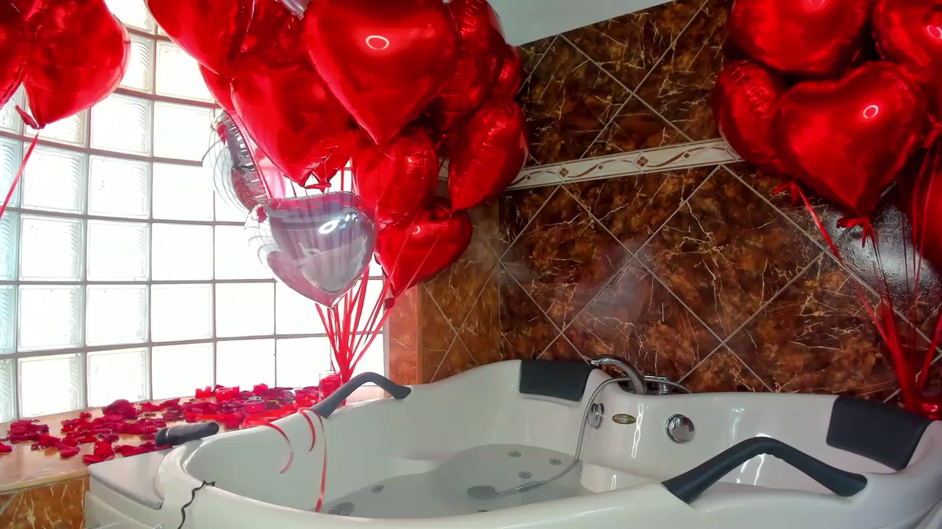 Gallery image thumbnail from Caro_Cano's myfreecams stream on, 02/14/2023, 17:53 image 13 of 20