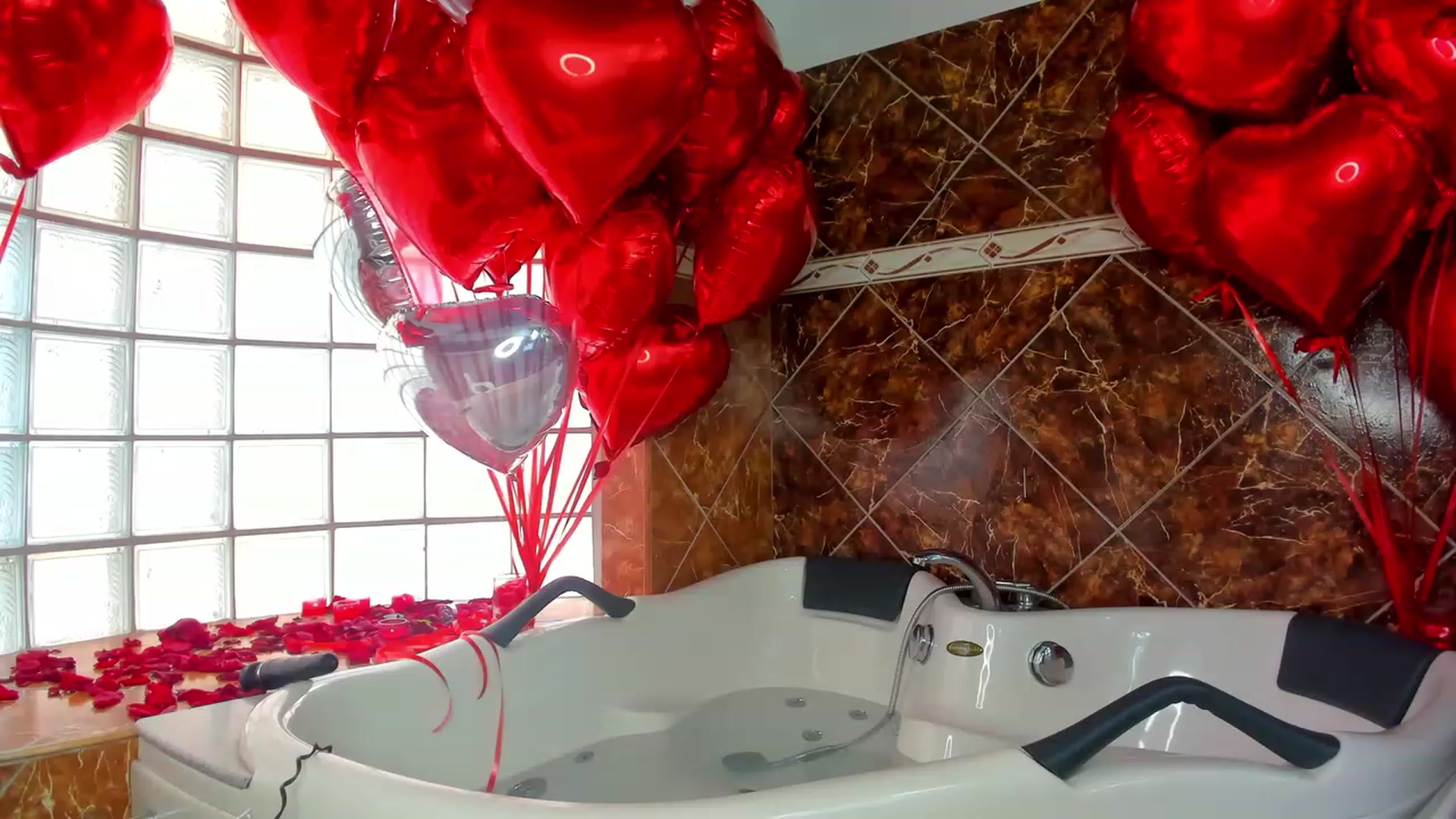 Gallery image thumbnail from Caro_Cano's myfreecams stream on, 02/14/2023, 17:53 image 14 of 20