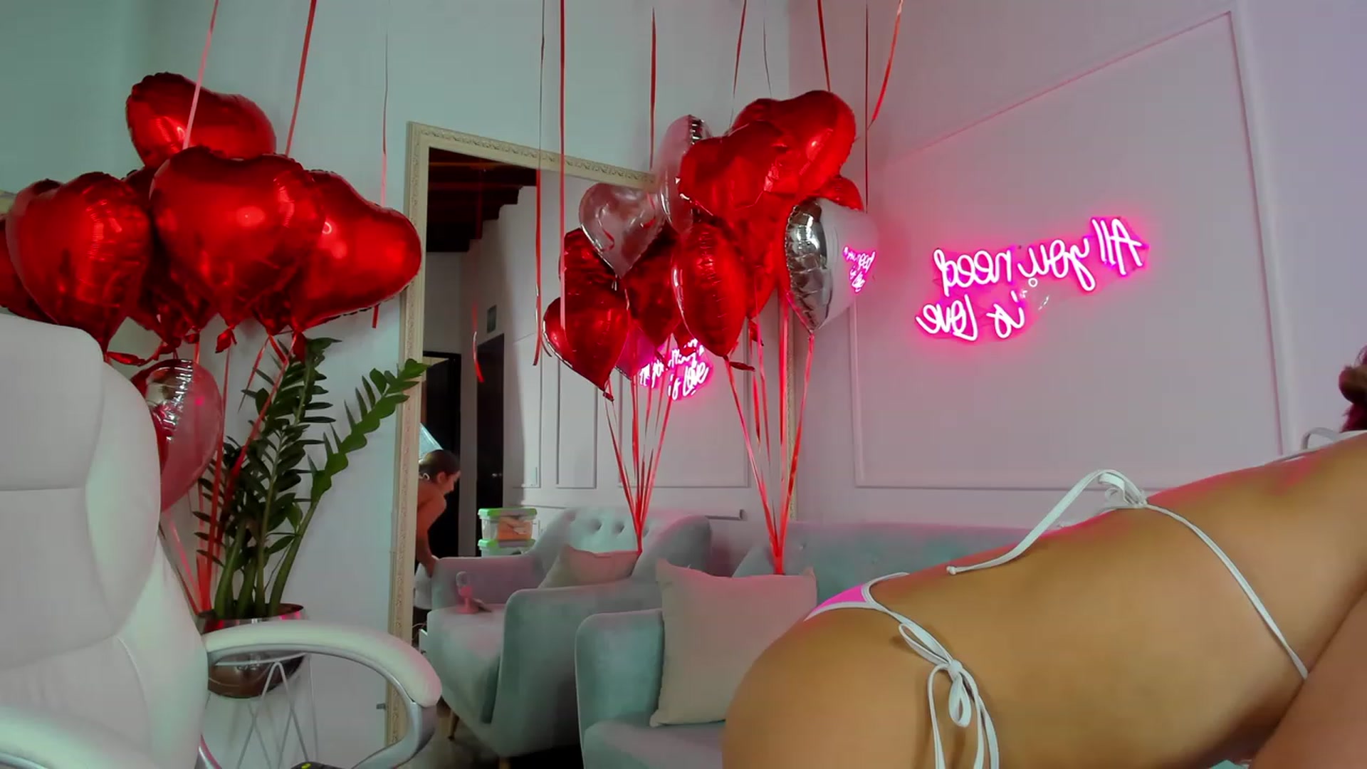 Gallery image thumbnail from Caro_Cano's myfreecams stream on, 02/15/2023, 16:21 image 5 of 20