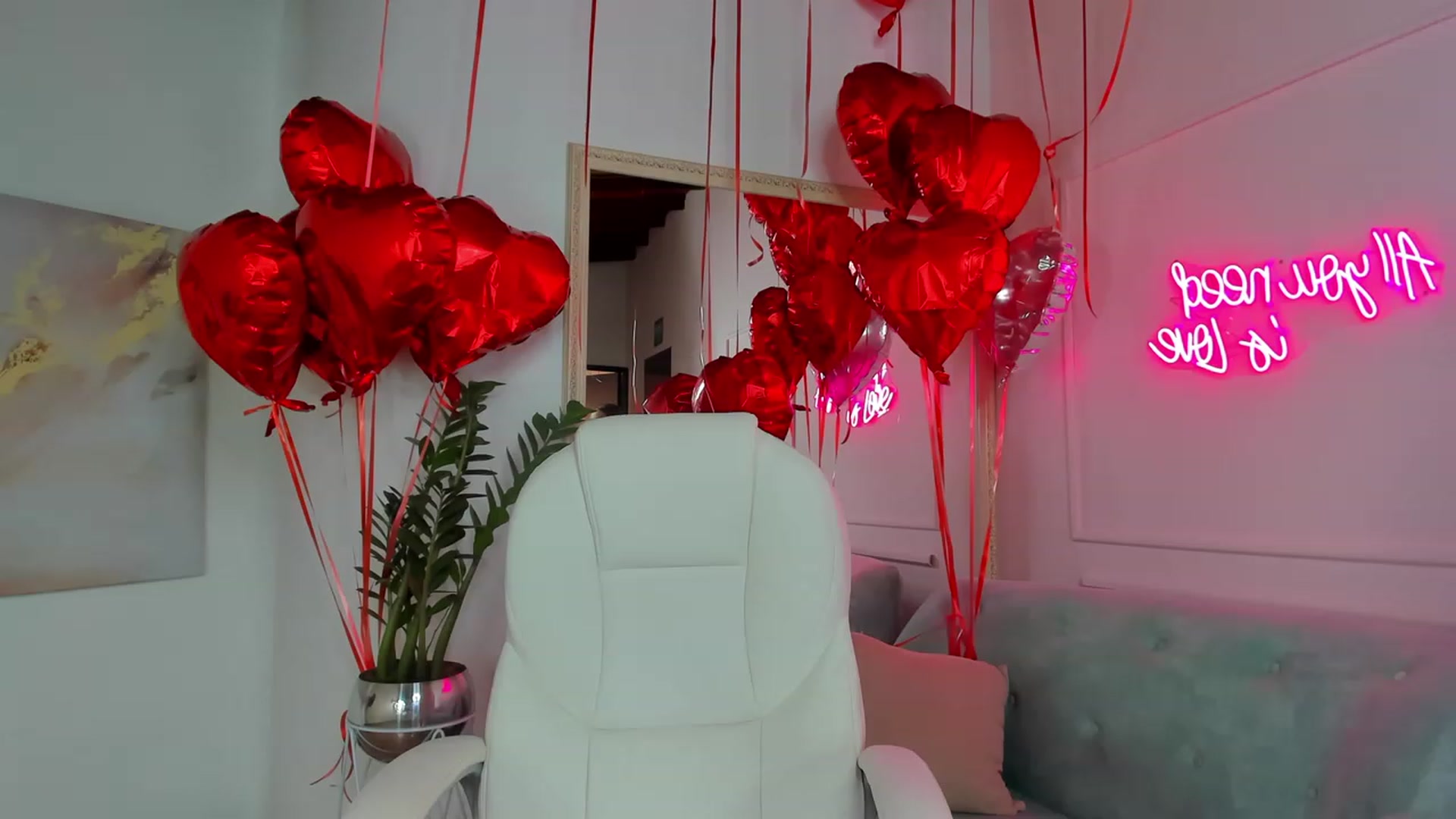 Gallery image thumbnail from Caro_Cano's myfreecams stream on, 02/17/2023, 15:25 image 8 of 20