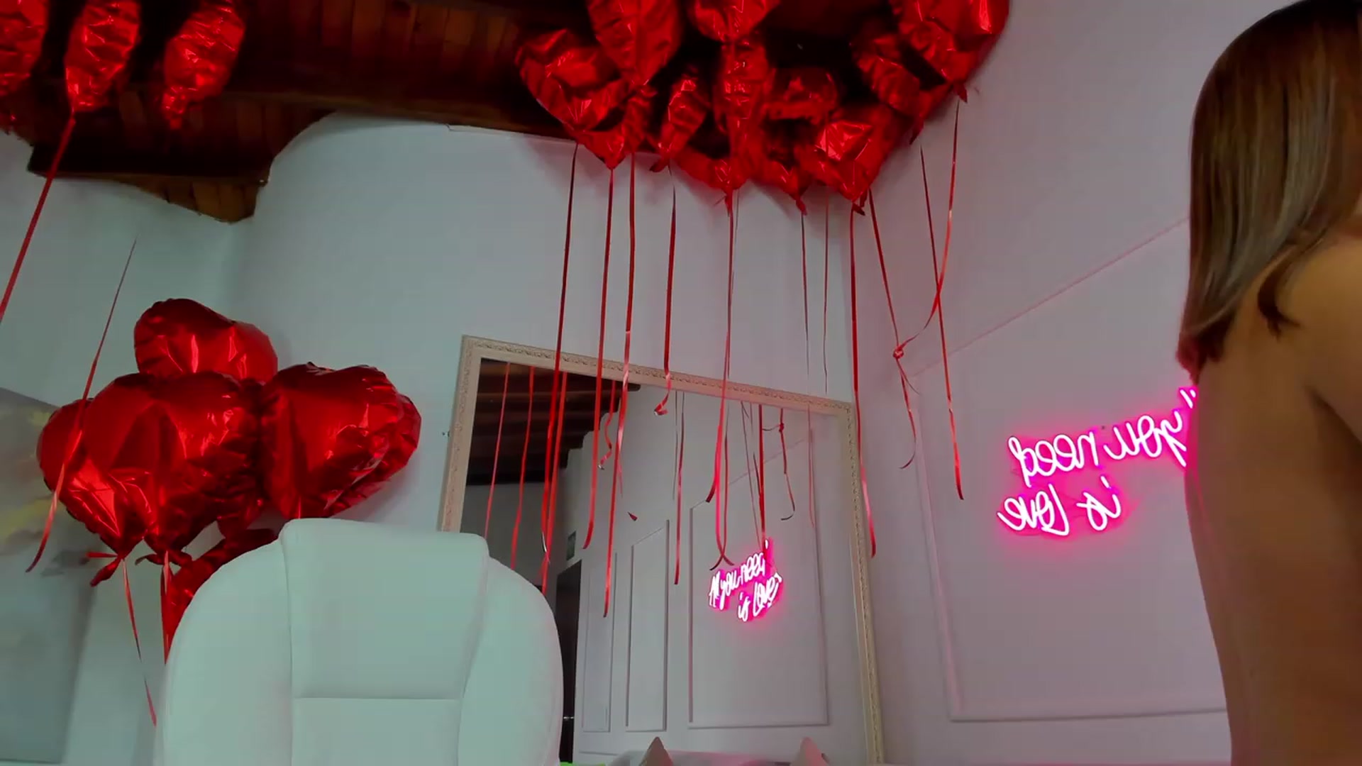 Gallery image thumbnail from Caro_Cano's myfreecams stream on, 02/18/2023, 16:46 image 14 of 20
