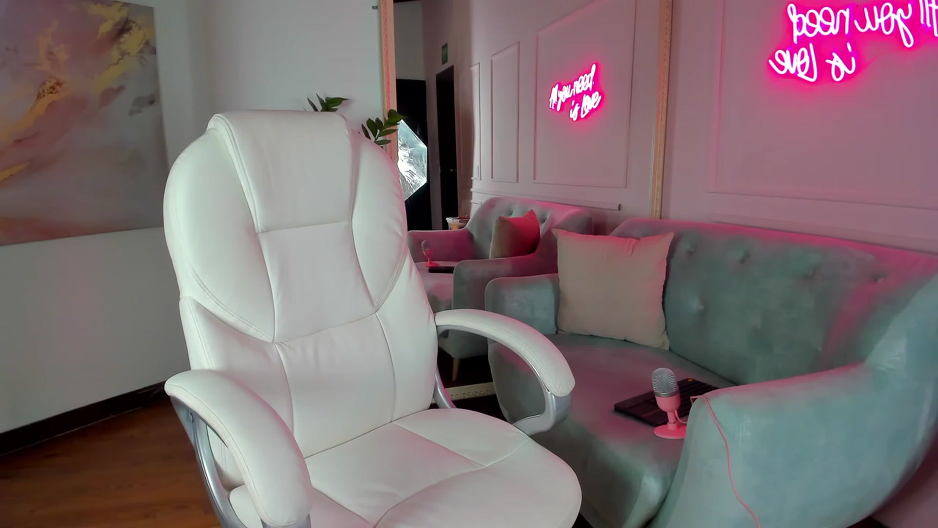 Gallery image thumbnail from Caro_Cano's myfreecams stream on, 02/22/2023, 16:03 image 4 of 20