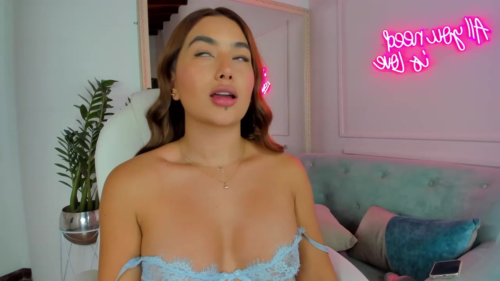 Gallery image thumbnail from Caro_Cano's myfreecams stream on, 02/24/2023, 18:16 image 16 of 20