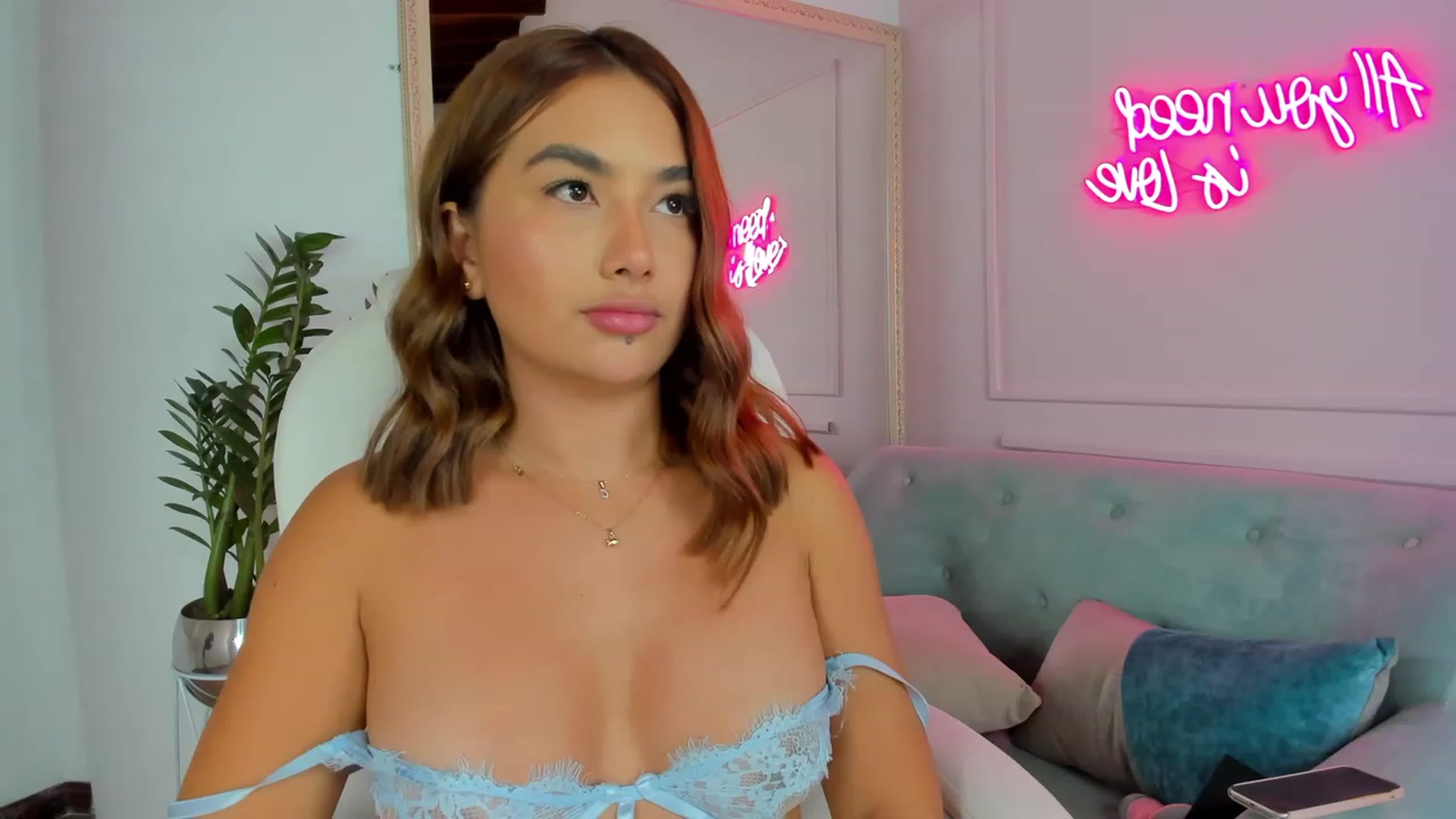 Gallery image thumbnail from Caro_Cano's myfreecams stream on, 02/24/2023, 18:16 image 6 of 20