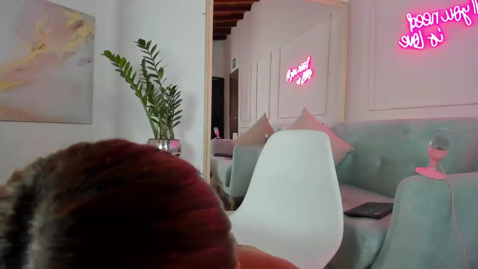 Gallery image thumbnail from Caro_Cano's myfreecams stream on, 03/13/2023, 15:54 image 14 of 20
