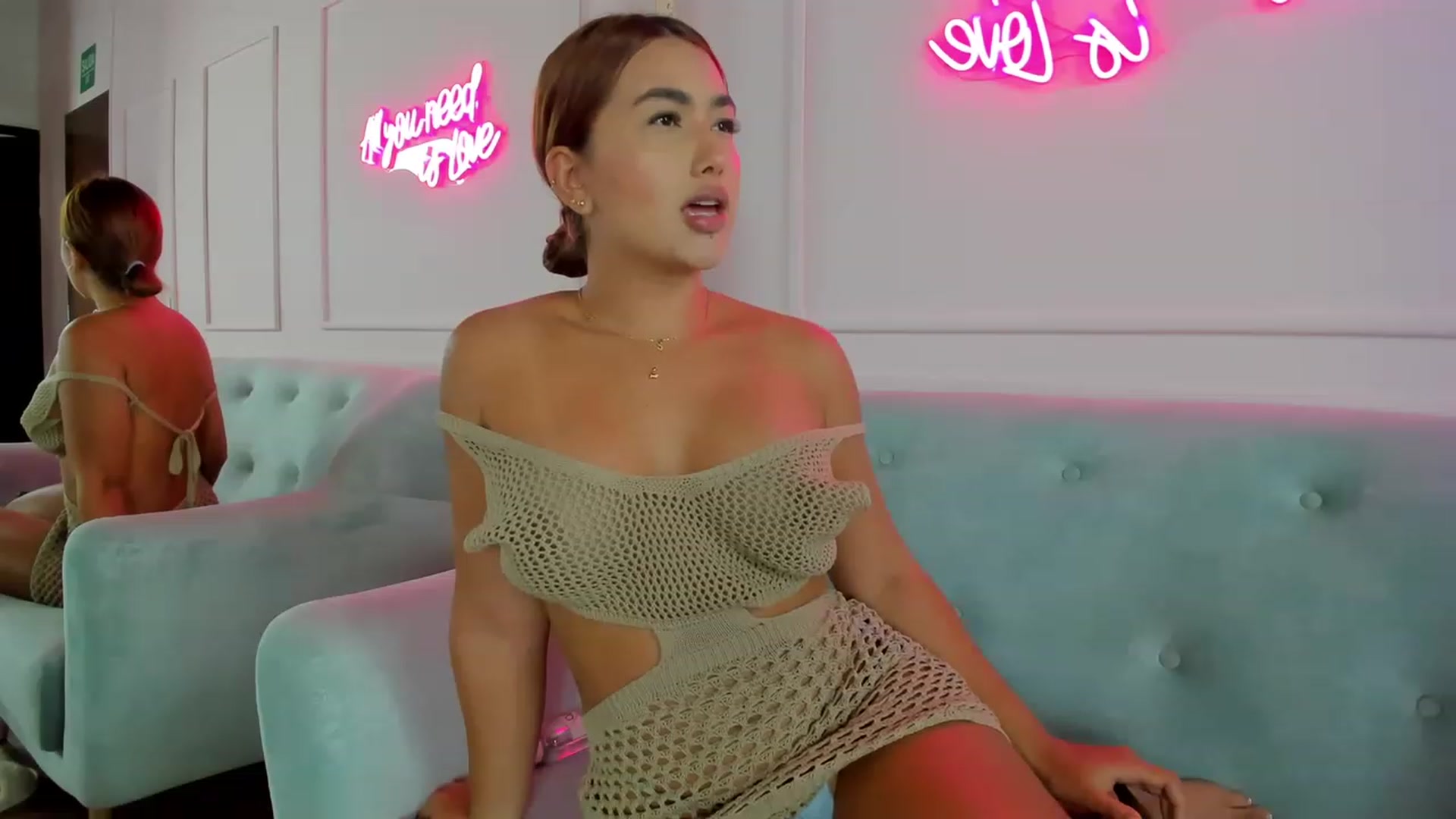 Gallery image thumbnail from Caro_Cano's myfreecams stream on, 03/13/2023, 17:07 image 16 of 20