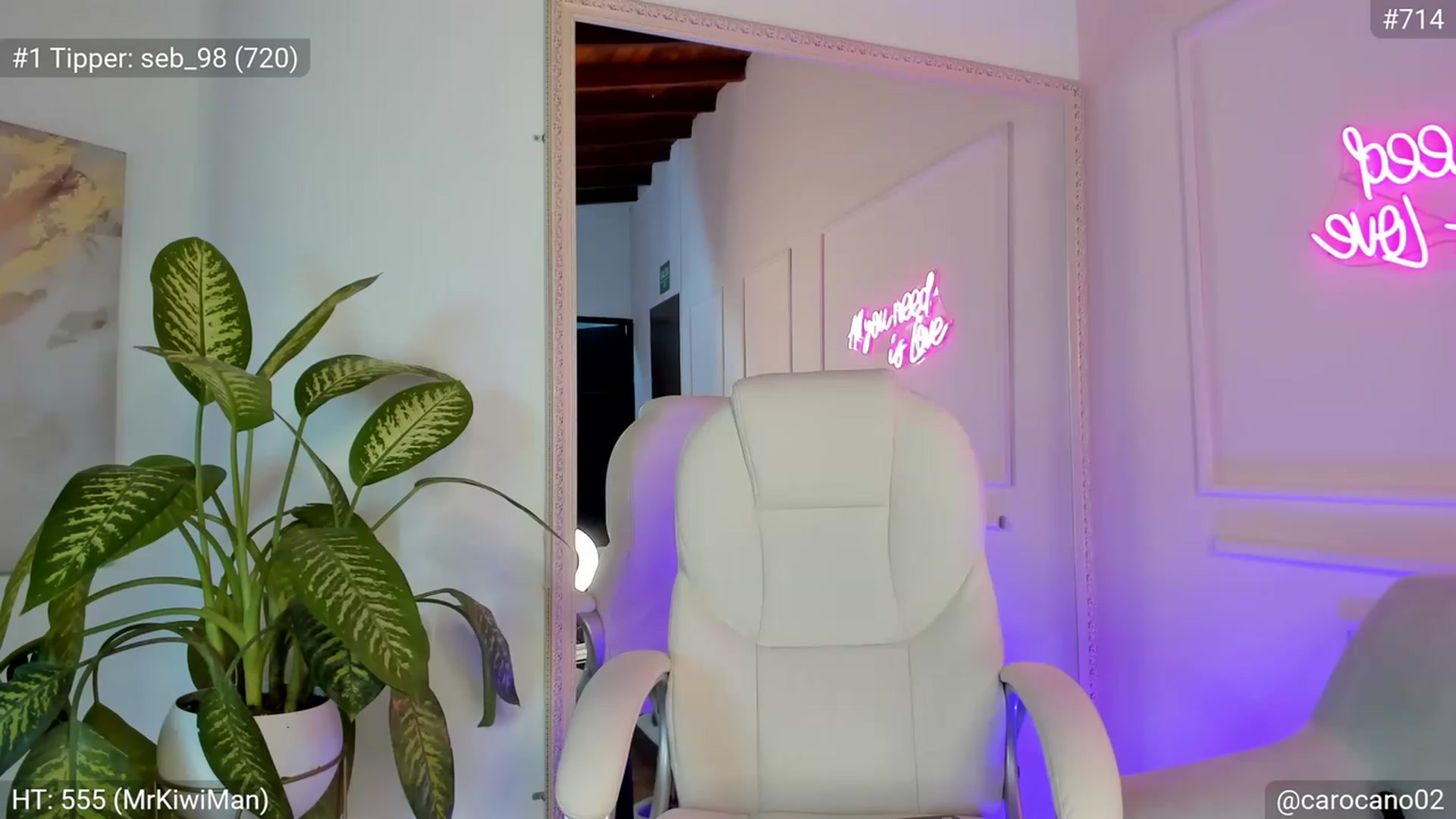 Gallery image thumbnail from Caro_Cano's myfreecams stream on, 05/09/2023, 06:38 image 9 of 20