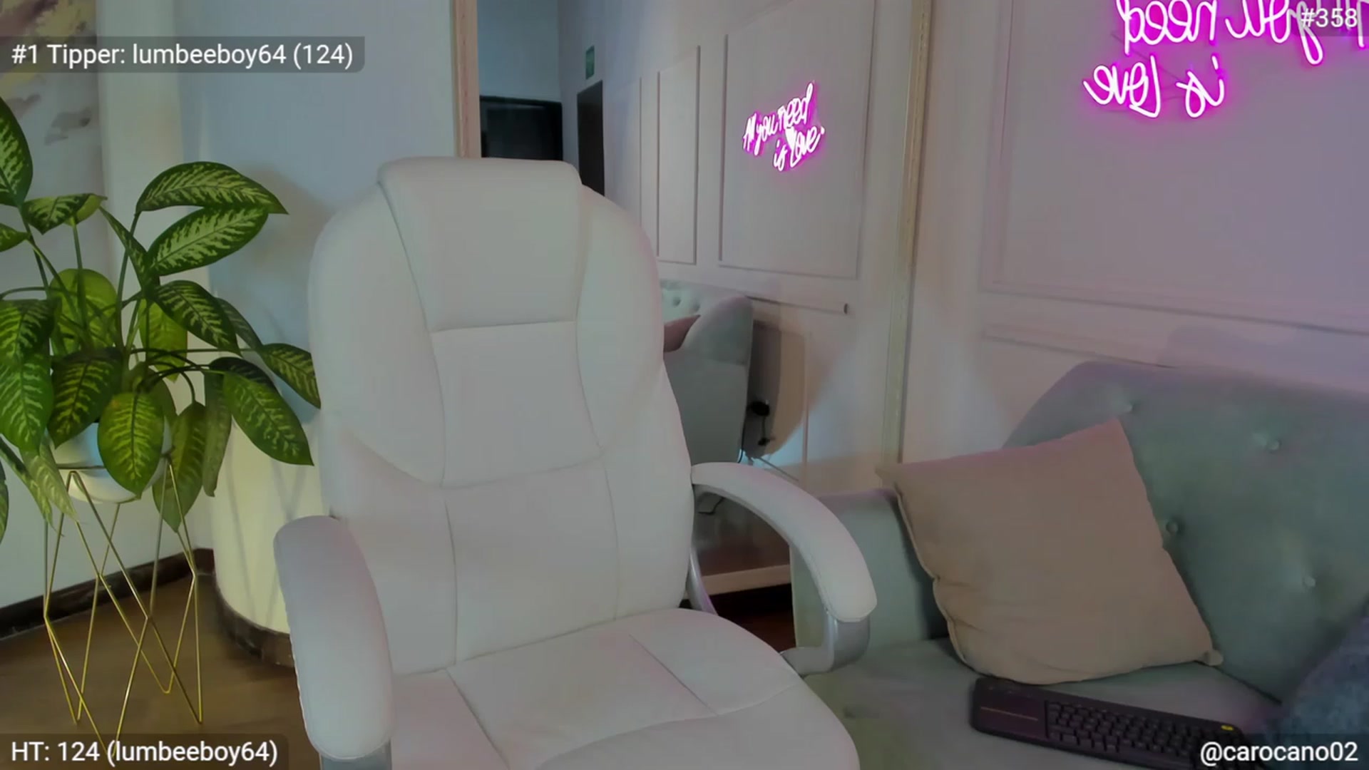 Gallery image thumbnail from Caro_Cano's myfreecams stream on, 05/20/2023, 19:56 image 7 of 20