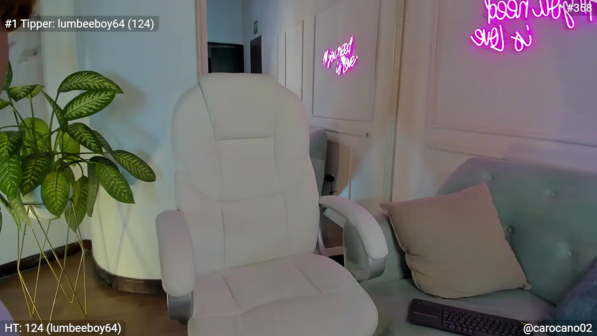 Gallery image thumbnail from Caro_Cano's myfreecams stream on, 05/20/2023, 19:56 image 6 of 20