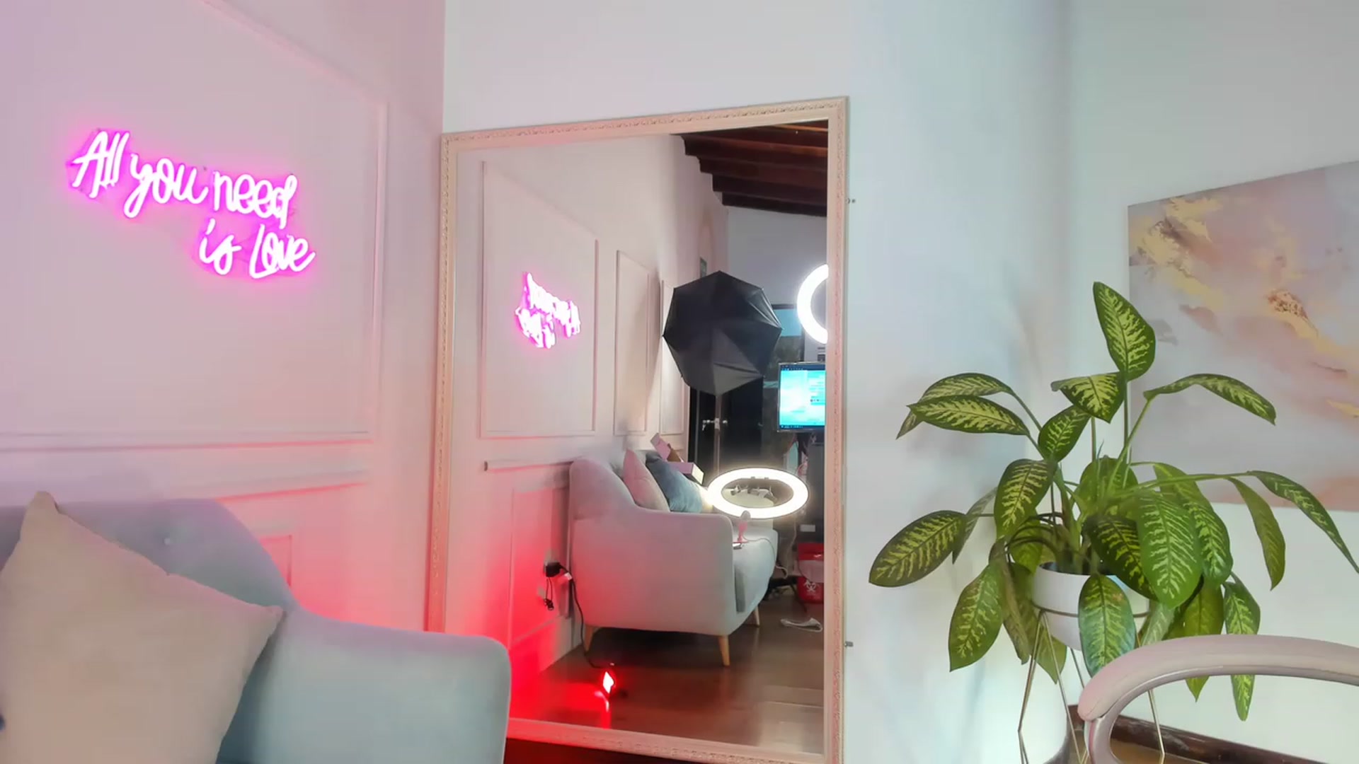Gallery image thumbnail from Caro_Cano's myfreecams stream on, 06/14/2023, 02:03 image 2 of 20