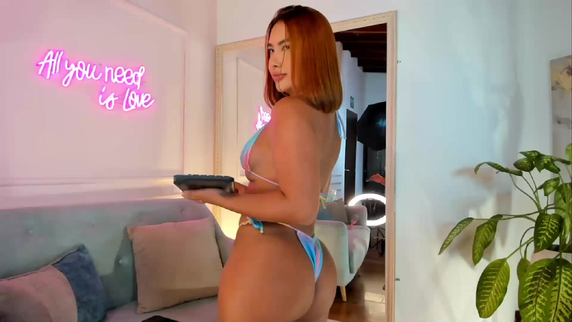 Gallery image thumbnail from Caro_Cano's myfreecams stream on, 10/22/2023, 14:35 image 5 of 20