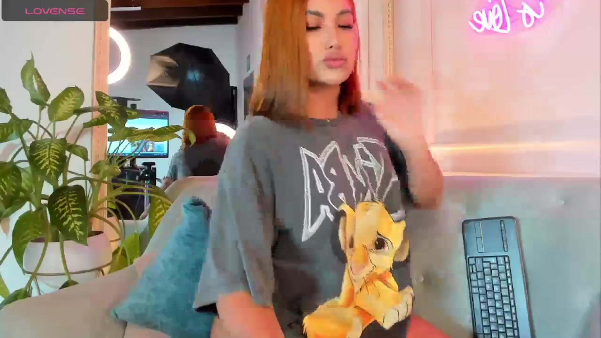 Gallery image thumbnail from Caro_Cano's myfreecams stream on, 11/02/2023, 08:14 image 2 of 20