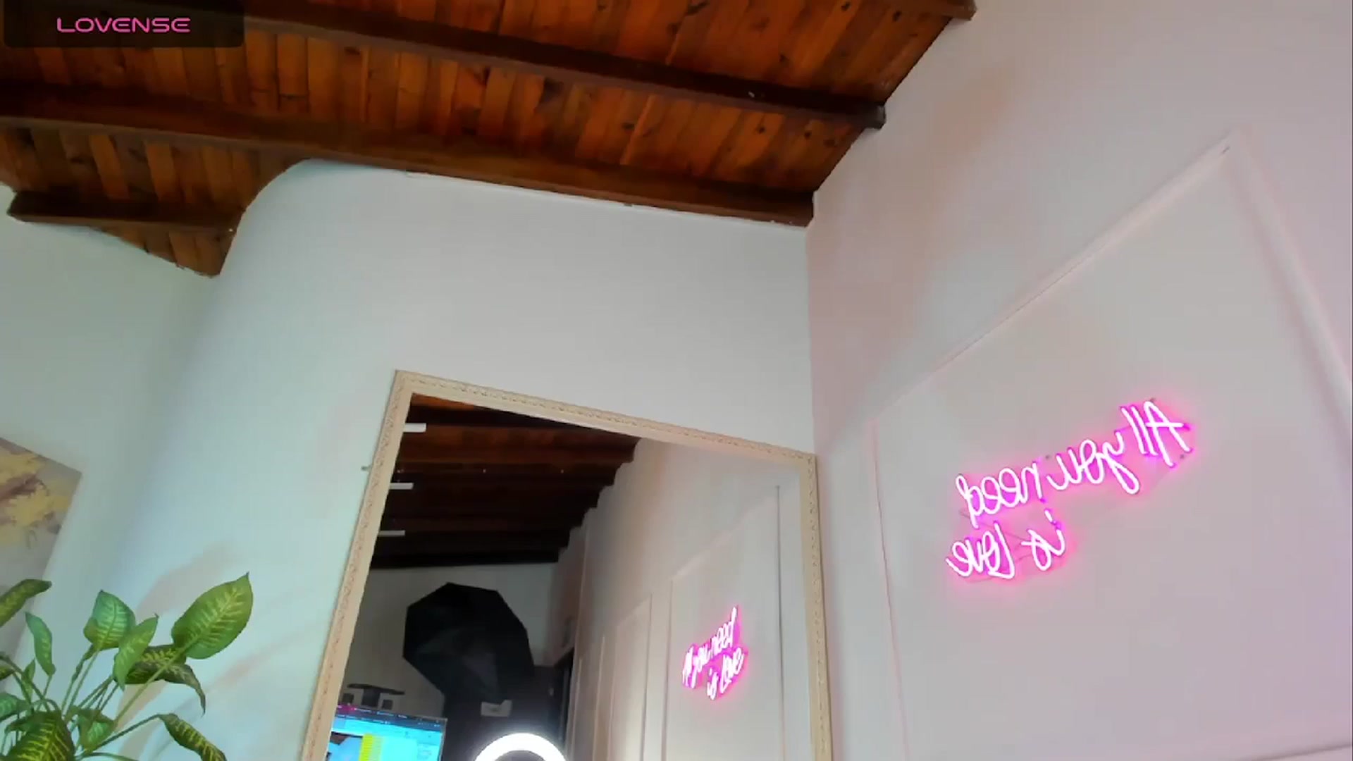 Gallery image thumbnail from Caro_Cano's myfreecams stream on, 11/12/2023, 24:52 image 1 of 20