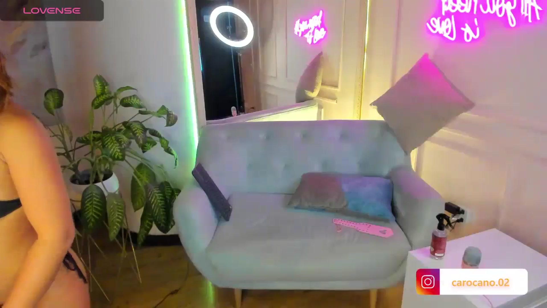 Gallery image thumbnail from Caro_Cano's myfreecams stream on, 11/28/2023, 07:22 image 18 of 20