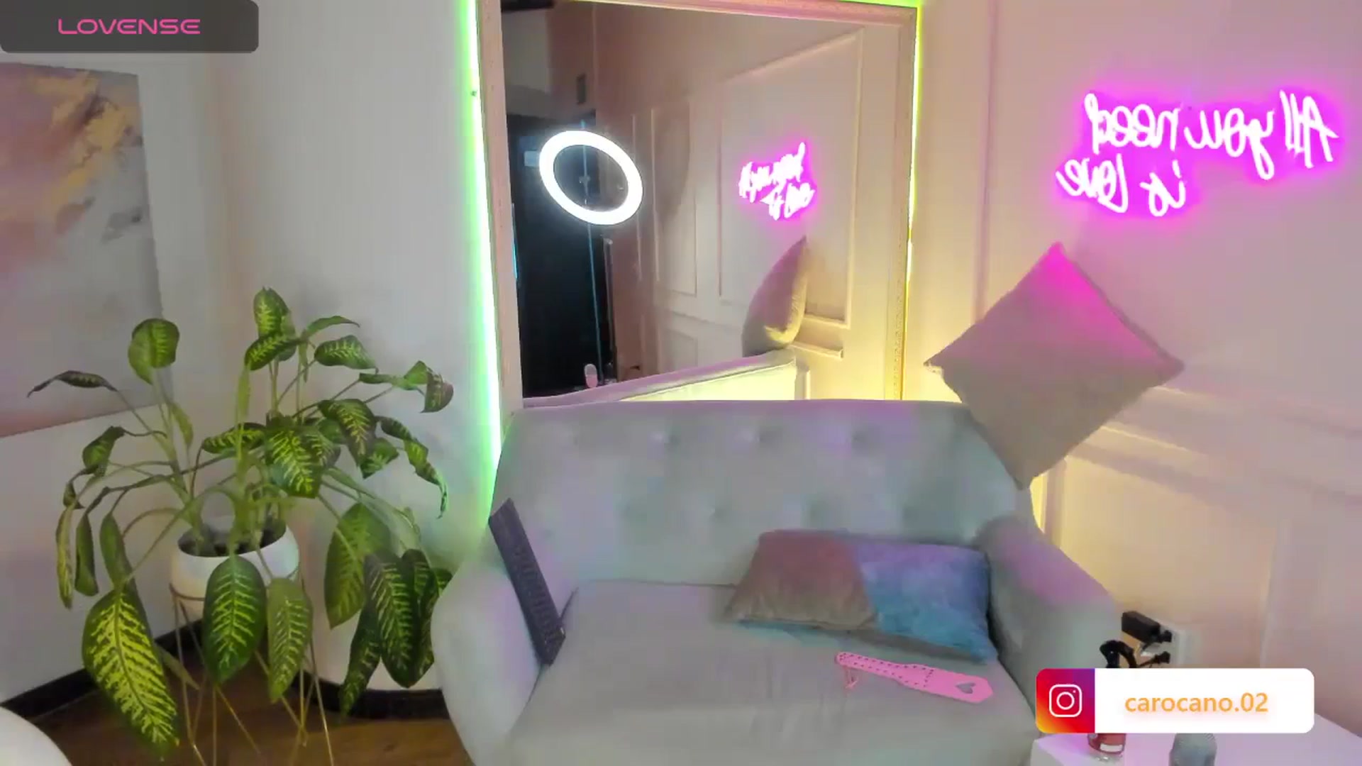 Gallery image thumbnail from Caro_Cano's myfreecams stream on, 11/28/2023, 07:22 image 12 of 20