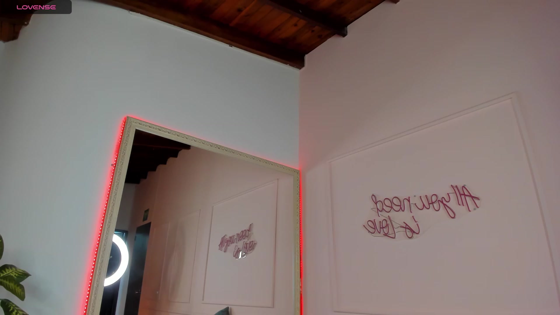 Gallery image thumbnail from Caro_Cano's myfreecams stream on, 01/05/2024, 01:00 image 15 of 20