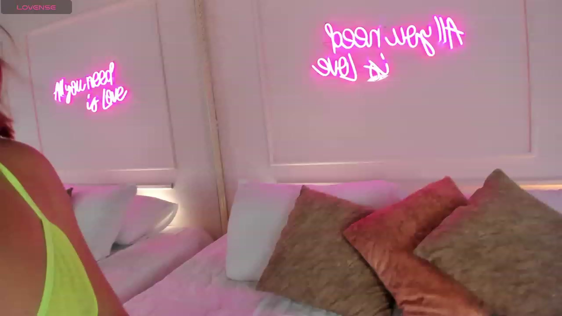Gallery image thumbnail from Caro_Cano's myfreecams stream on, 01/10/2024, 01:42 image 19 of 20