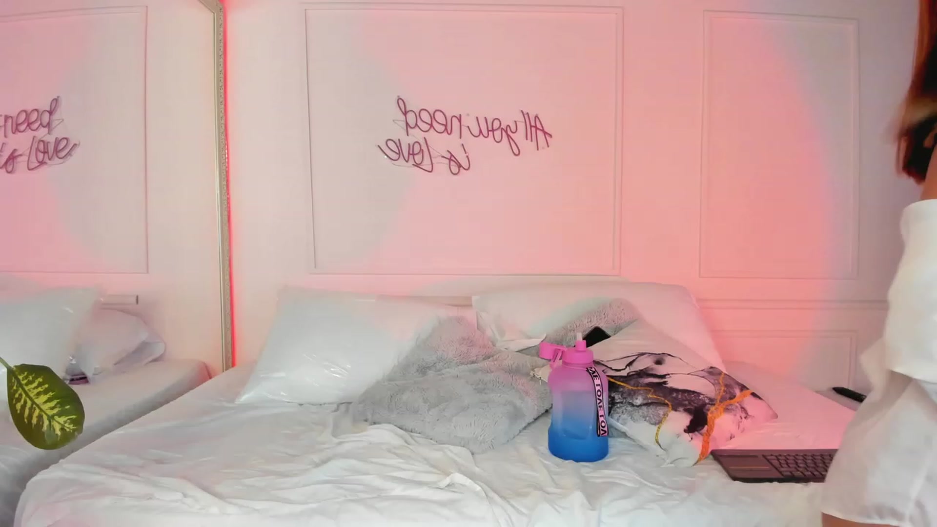 Gallery image thumbnail from Caro_Cano's myfreecams stream on, 01/24/2024, 07:28 image 2 of 20