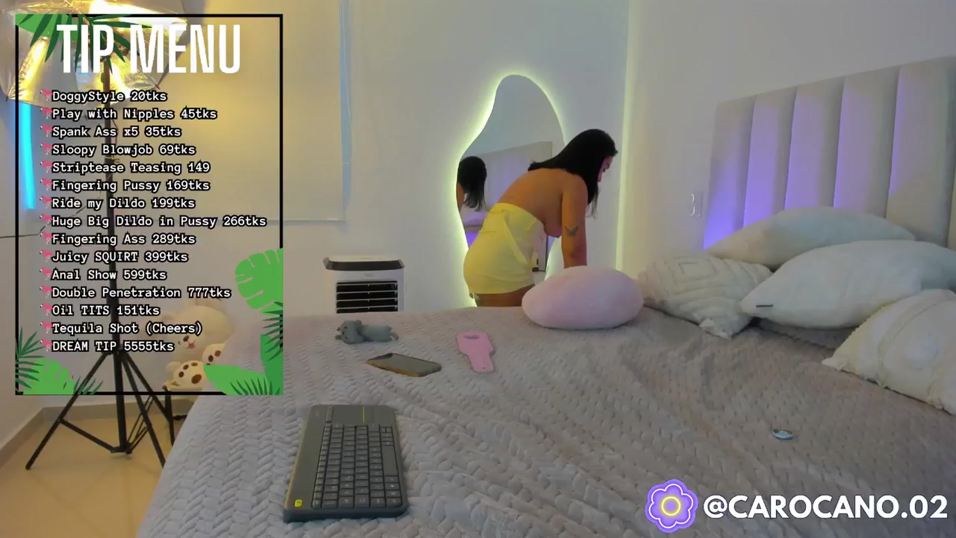 Gallery image thumbnail from Caro_Cano's myfreecams stream on, 05/04/2024, 23:20 image 10 of 20