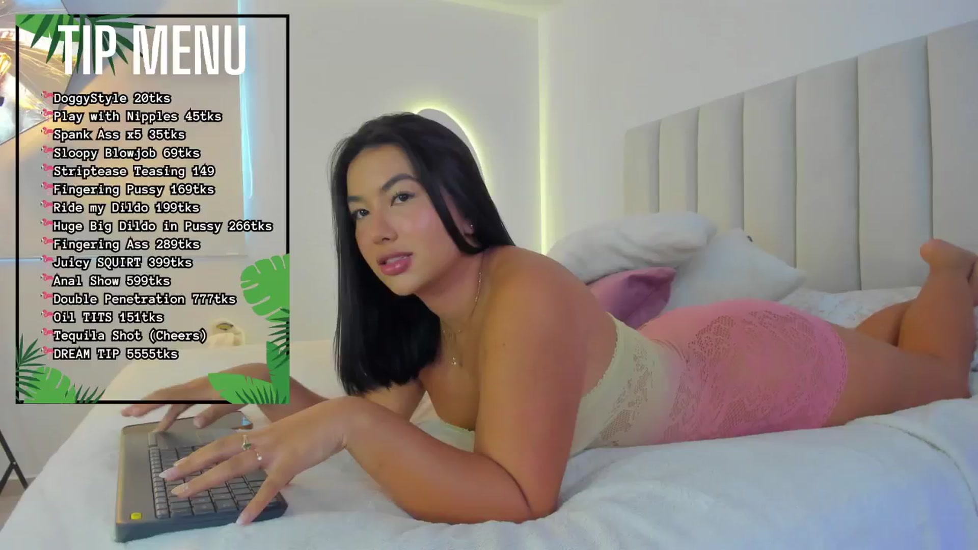 Gallery image thumbnail from Caro_Cano's myfreecams stream on, 05/12/2024, 21:05 image 9 of 20