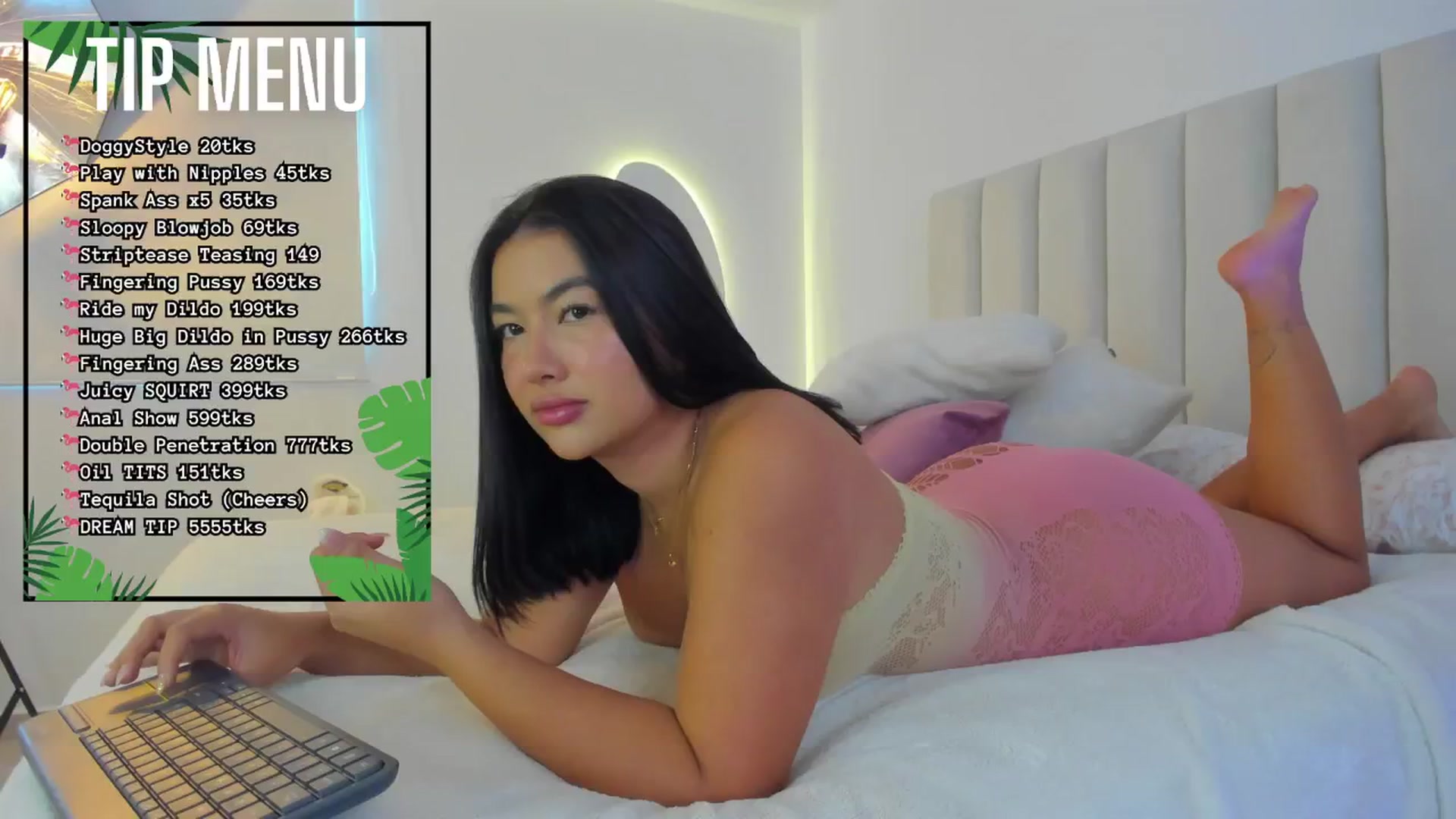 Gallery image thumbnail from Caro_Cano's myfreecams stream on, 05/12/2024, 21:05 image 6 of 20