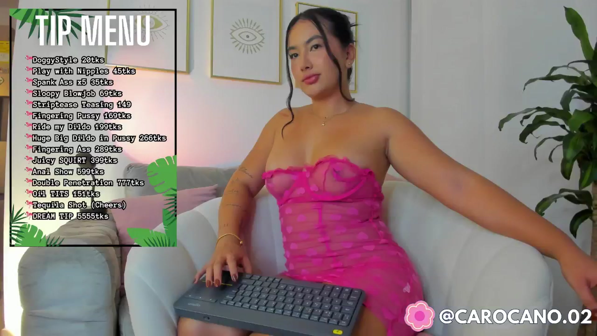 Gallery image thumbnail from Caro_Cano's myfreecams stream on, 05/16/2024, 01:40 image 19 of 20