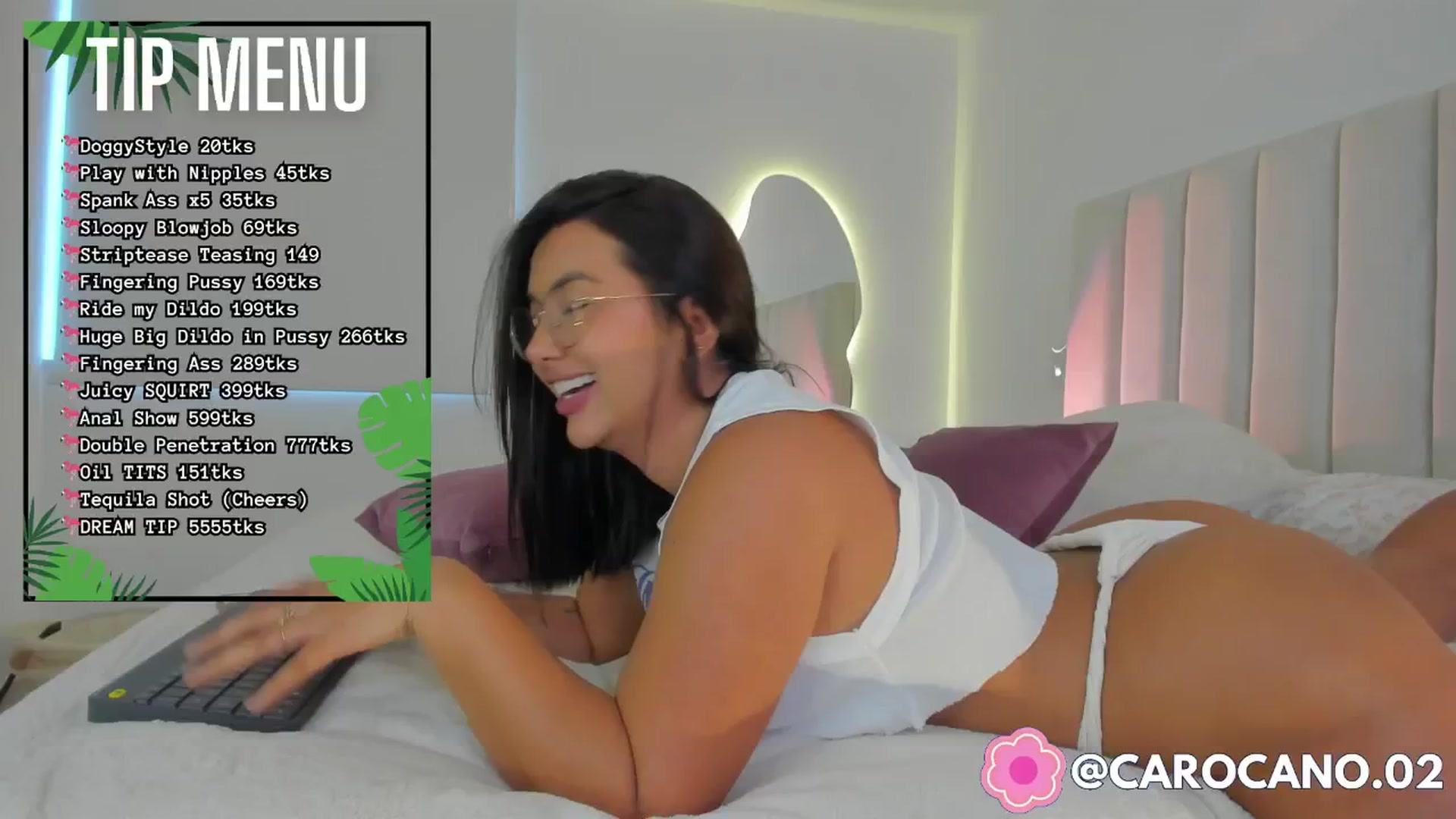 Gallery image thumbnail from Caro_Cano's myfreecams stream on, 05/27/2024, 21:38 image 1 of 20
