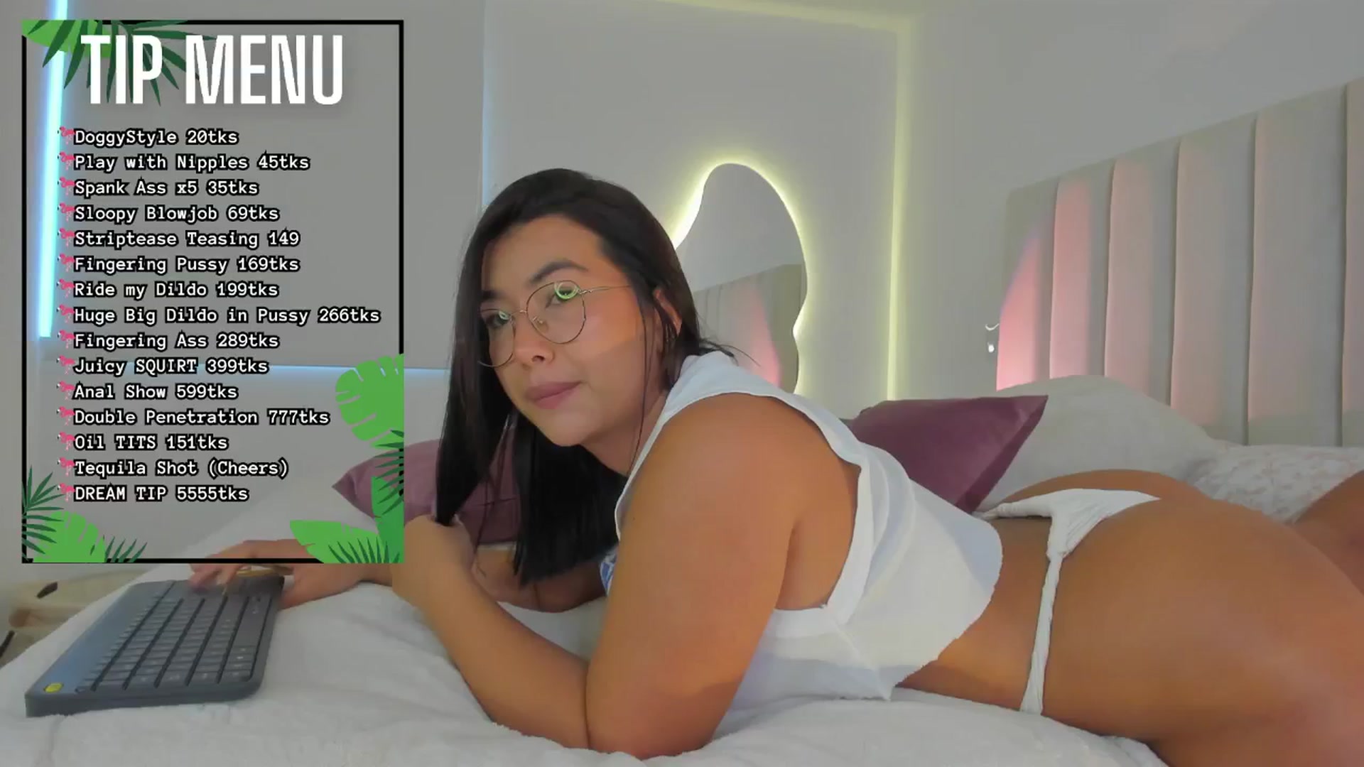 Gallery image thumbnail from Caro_Cano's myfreecams stream on, 05/27/2024, 21:38 image 5 of 20
