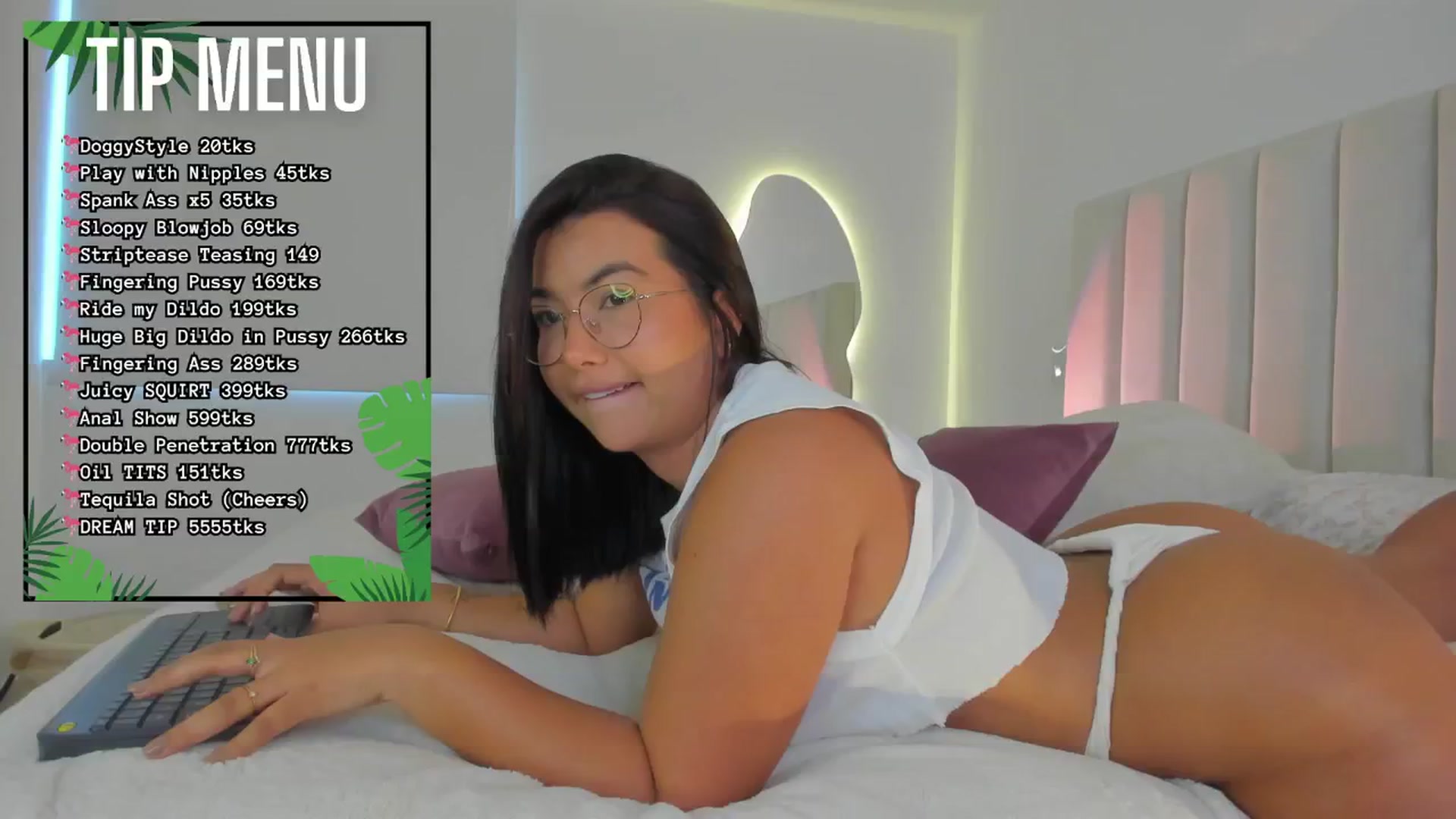 Gallery image thumbnail from Caro_Cano's myfreecams stream on, 05/27/2024, 21:38 image 3 of 20