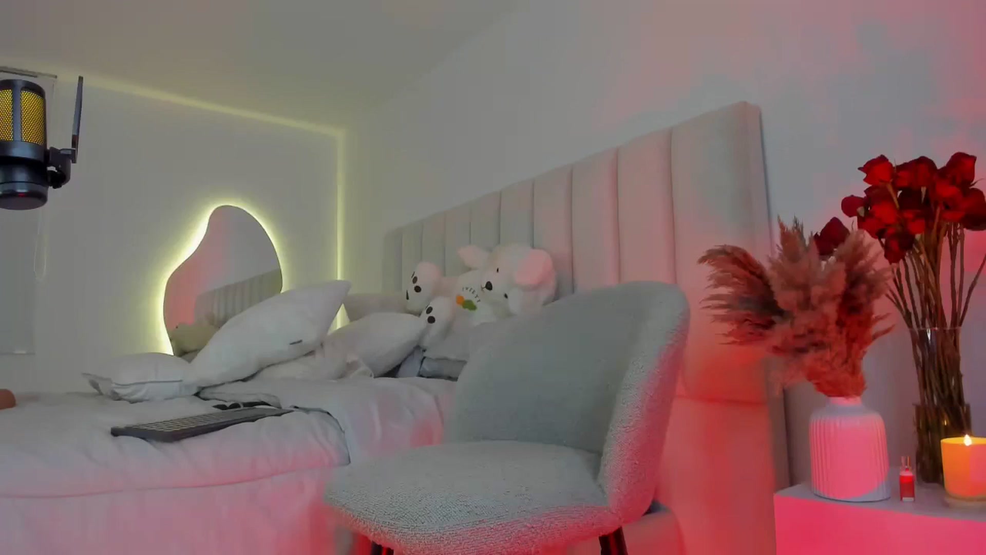 Gallery image thumbnail from Caro_Cano's myfreecams stream on, 06/18/2024, 02:03 image 19 of 20