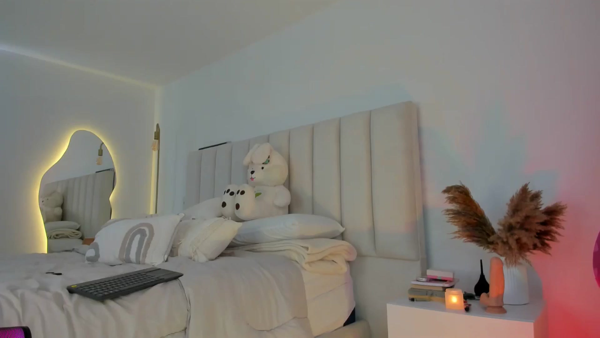 Gallery image thumbnail from Caro_Cano's myfreecams stream on, 07/06/2024, 16:51 image 12 of 20