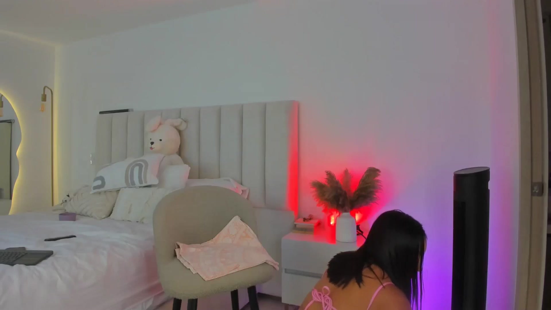 Gallery image thumbnail from Caro_Cano's myfreecams stream on, 07/25/2024, 19:34 image 10 of 20