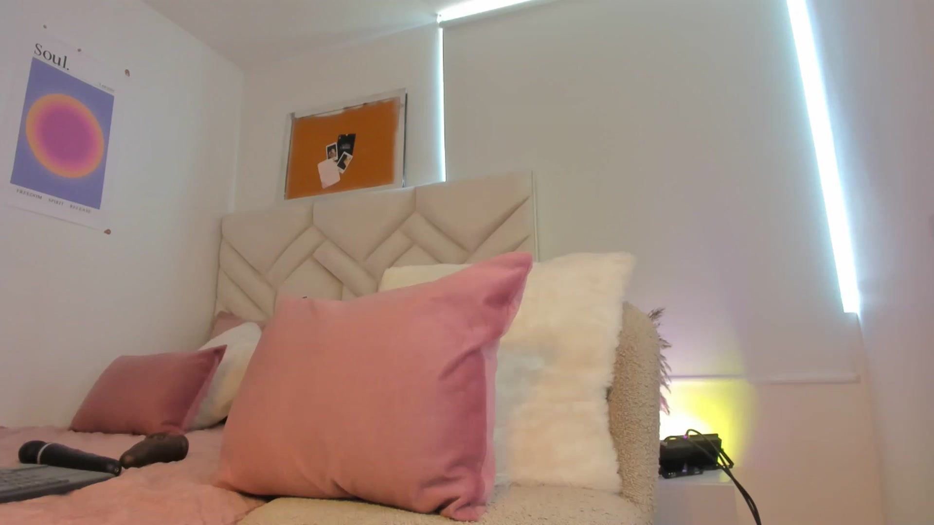 Gallery image thumbnail from Caro_Cano's myfreecams stream on, 09/02/2024, 18:09 image 11 of 20