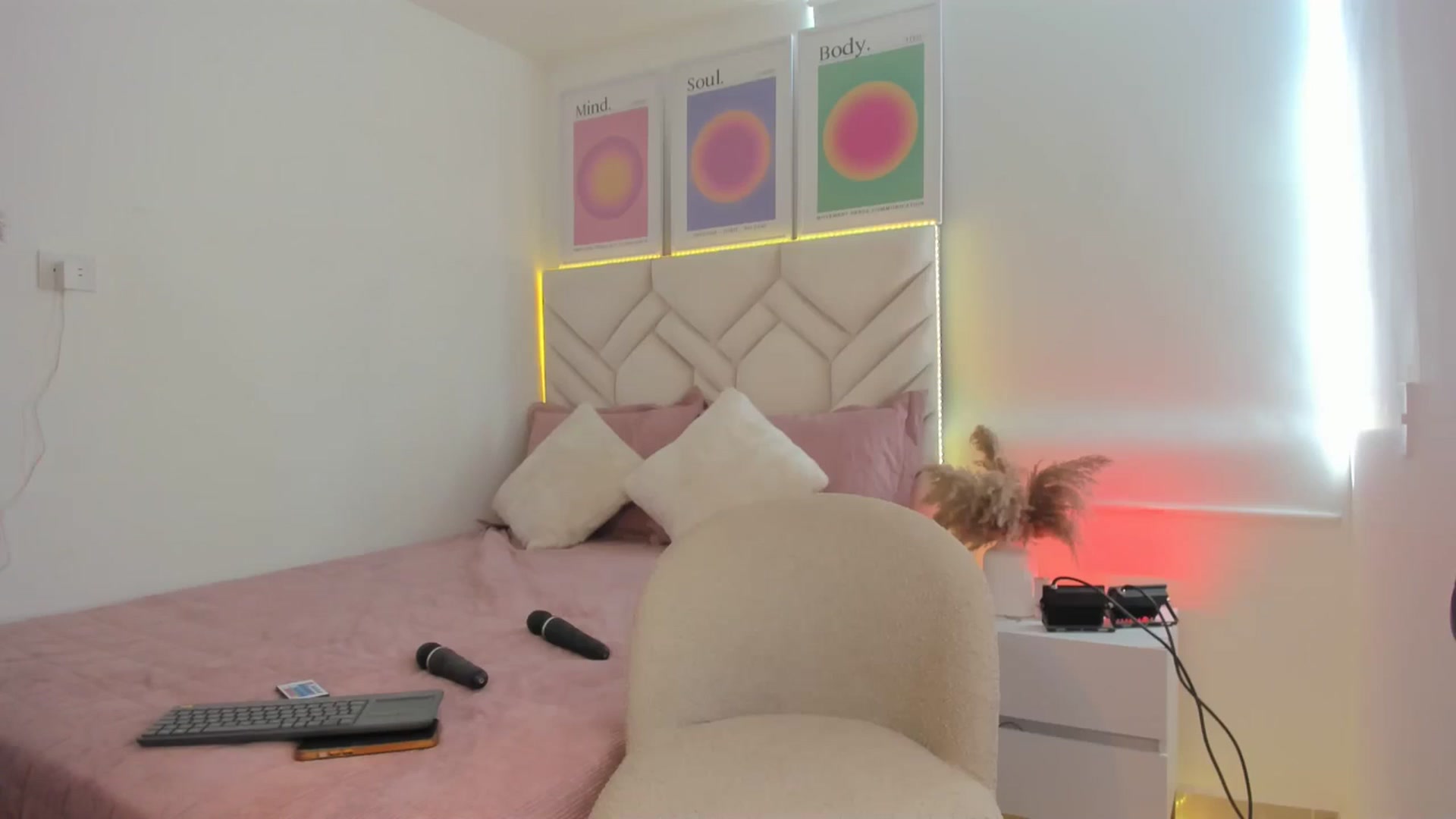 Gallery image thumbnail from Caro_Cano's myfreecams stream on, 09/11/2024, 15:39 image 18 of 20