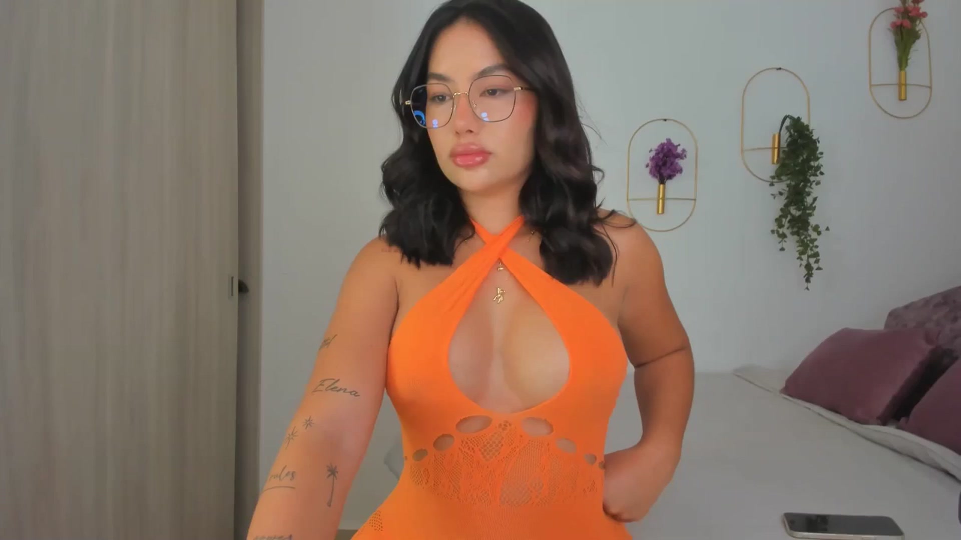 Gallery image thumbnail from Caro_Cano's myfreecams stream on, 11/01/2024, 16:51 image 8 of 20