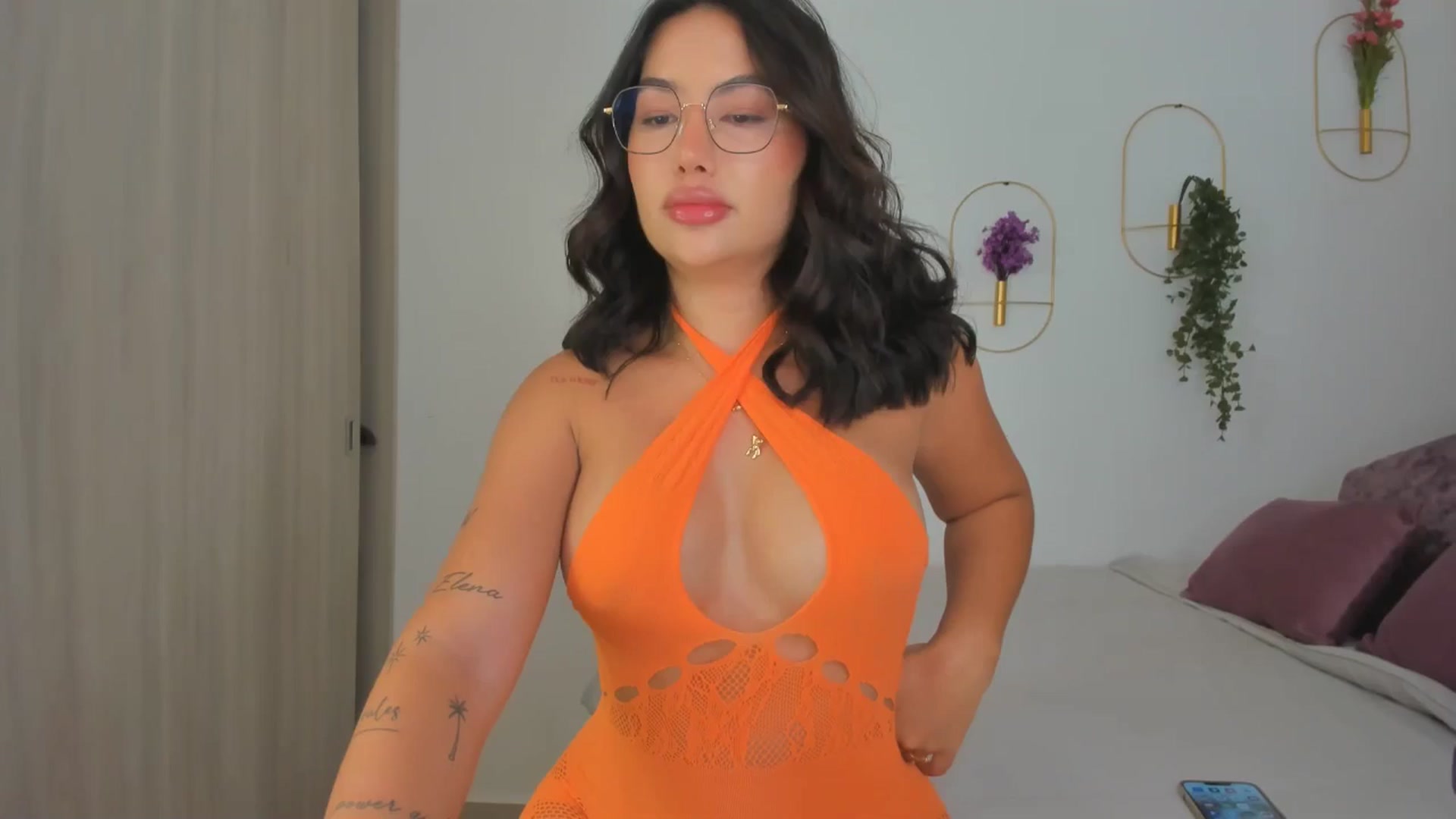 Gallery image thumbnail from Caro_Cano's myfreecams stream on, 11/01/2024, 16:51 image 1 of 20